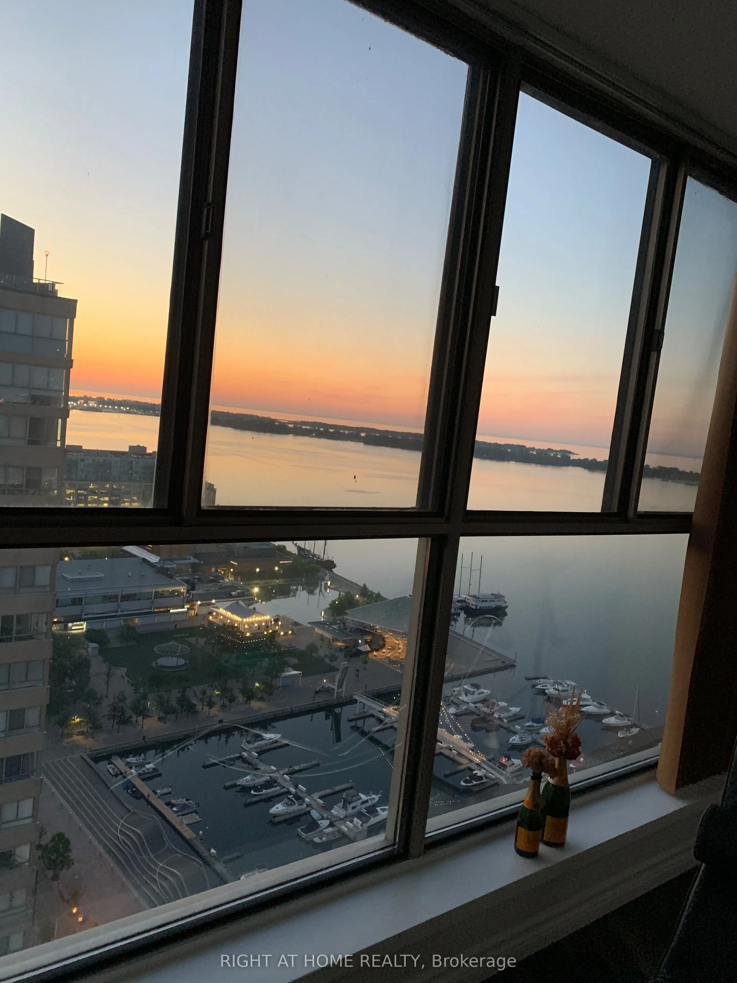 270 Queens Quay W, #3008