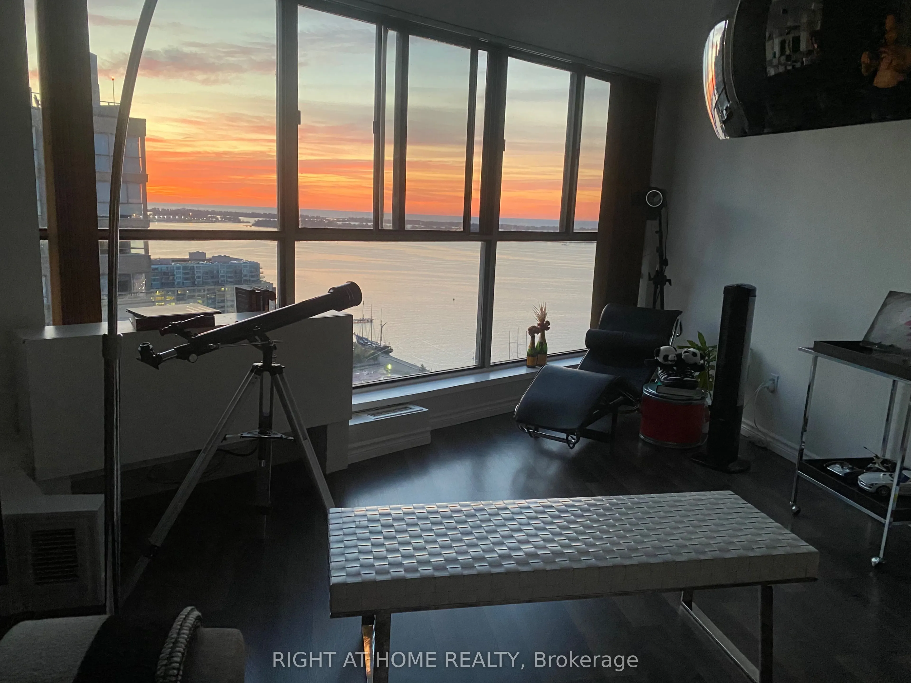 270 Queens Quay W, #3008