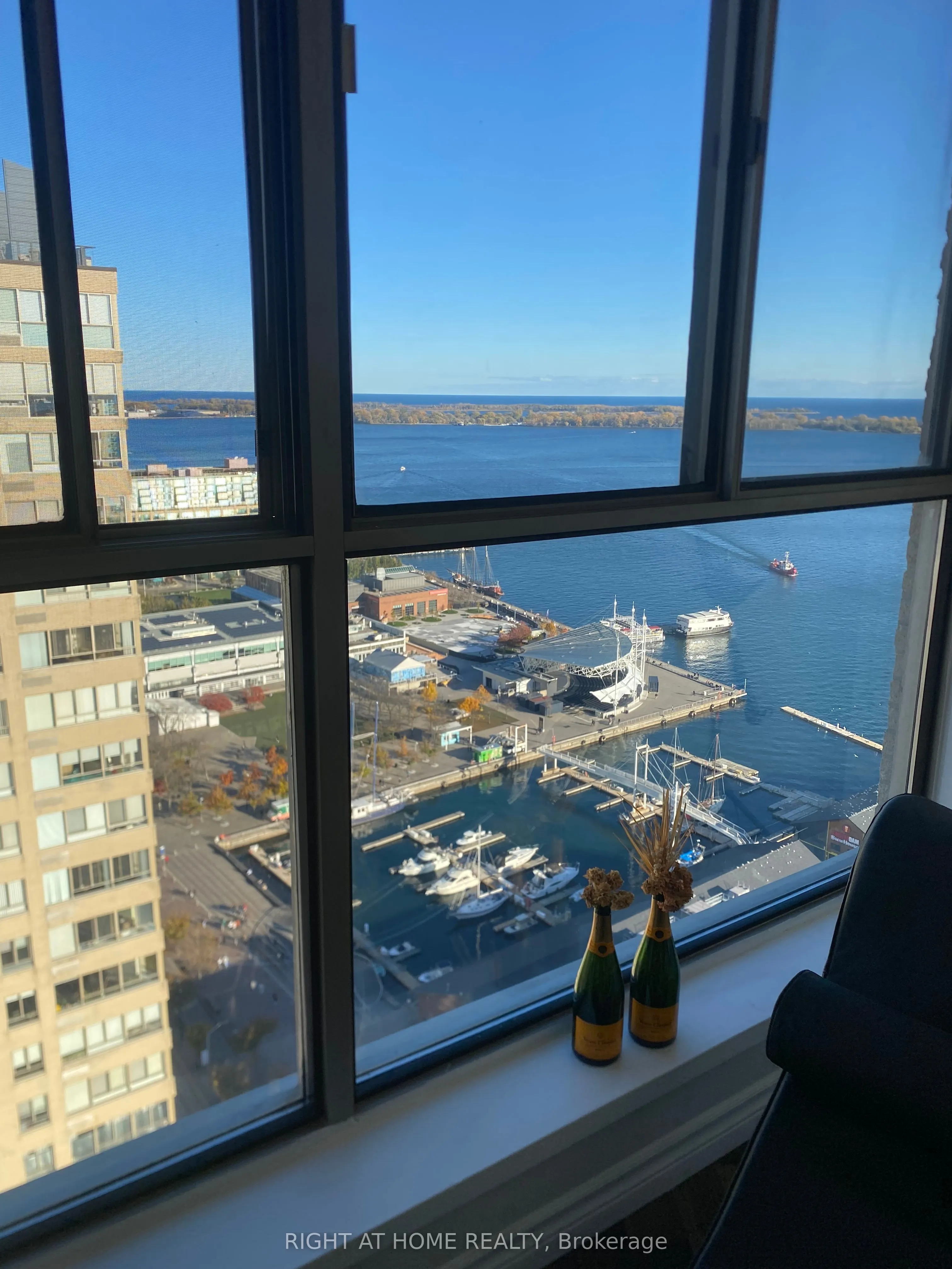 270 Queens Quay W, #3008