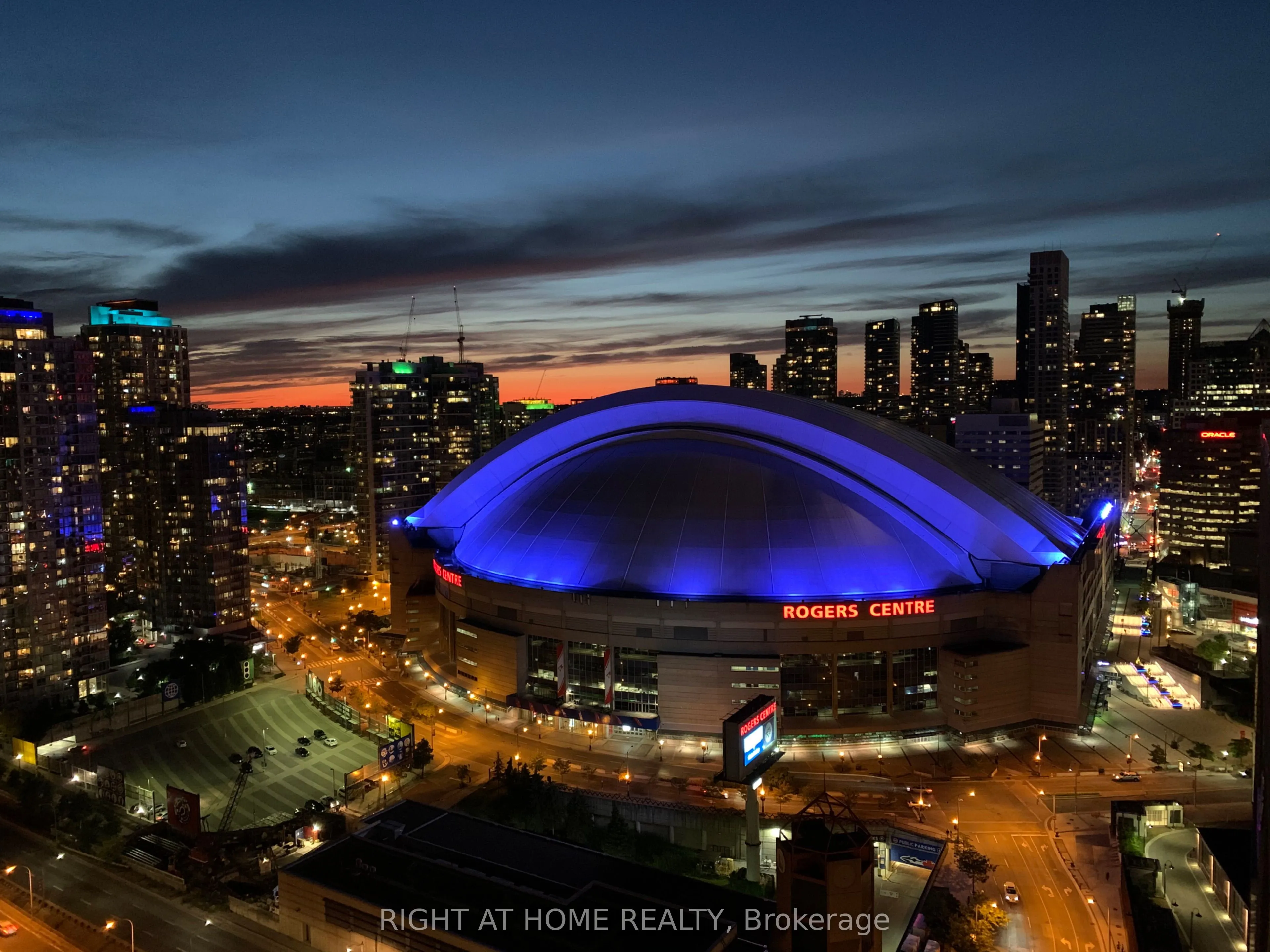 270 Queens Quay W, #3008