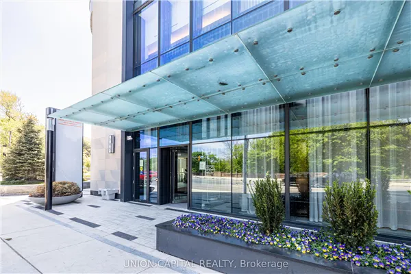 585 Bloor Street E