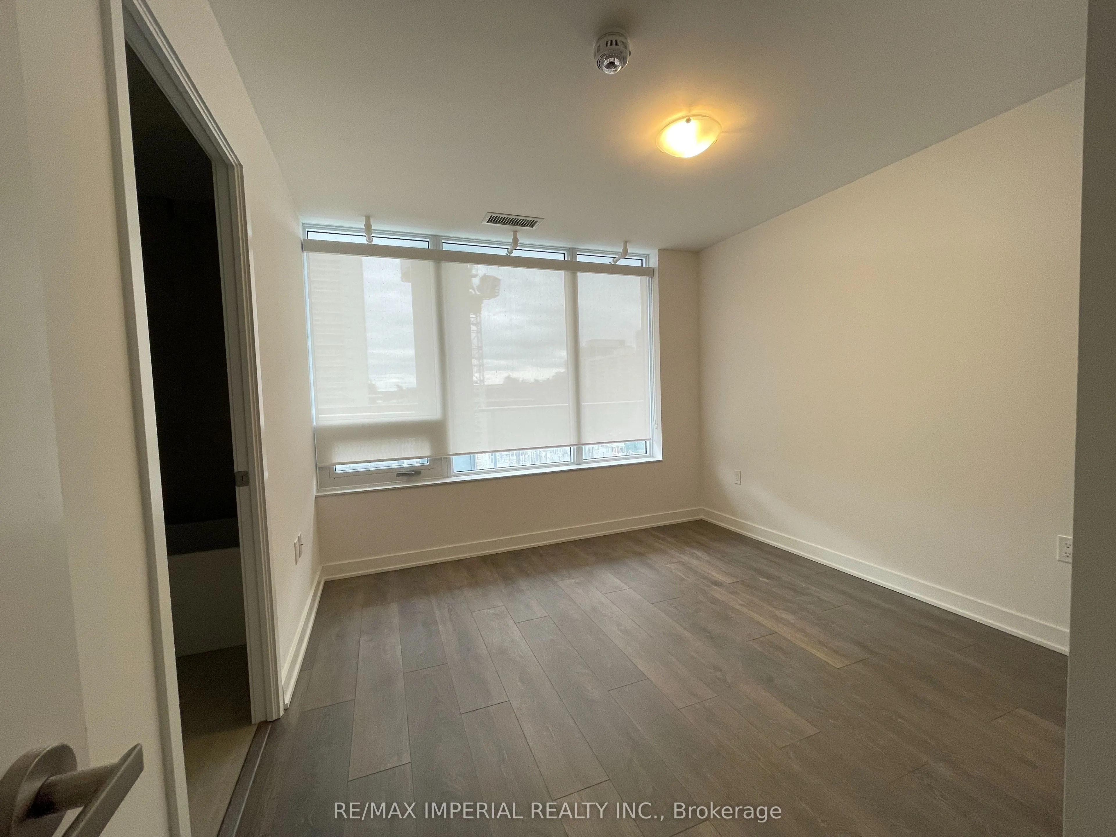 195 Redpath Avenue, #404