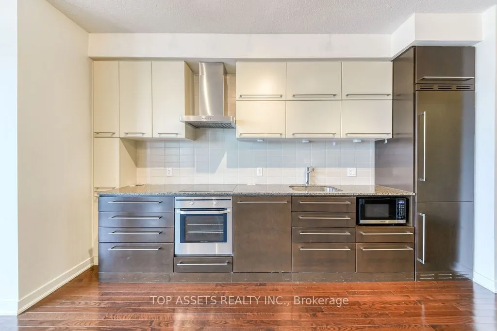 770 Bay Street, #1613