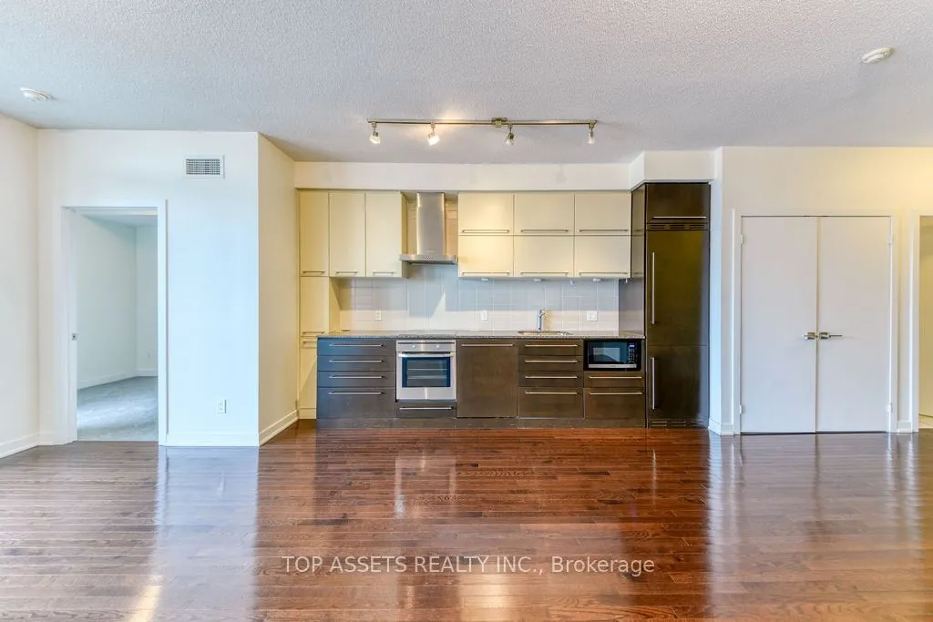 770 Bay Street, #1613