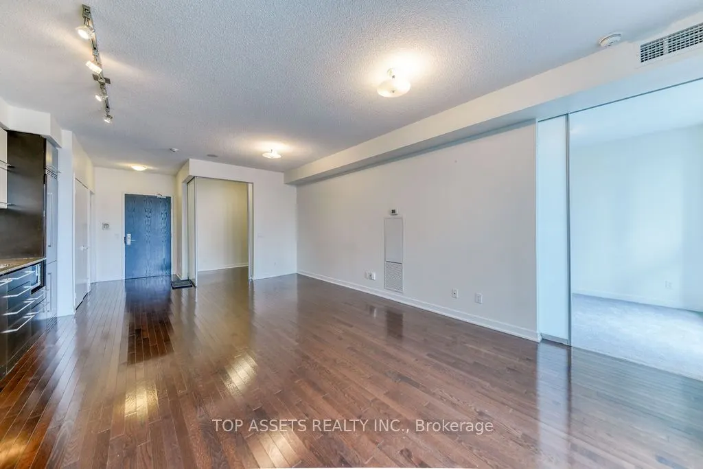 770 Bay Street, #1613