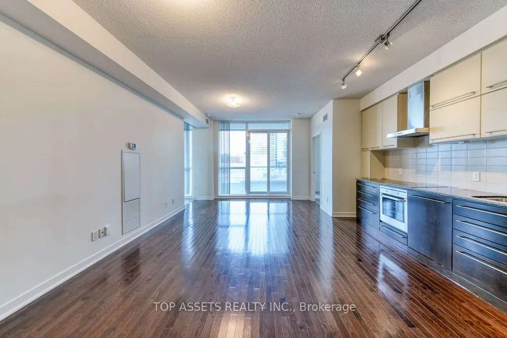 770 Bay Street, #1613