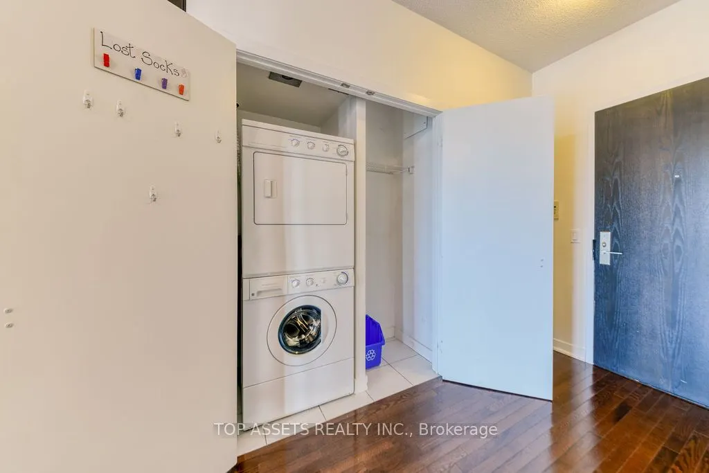 770 Bay Street, #1613