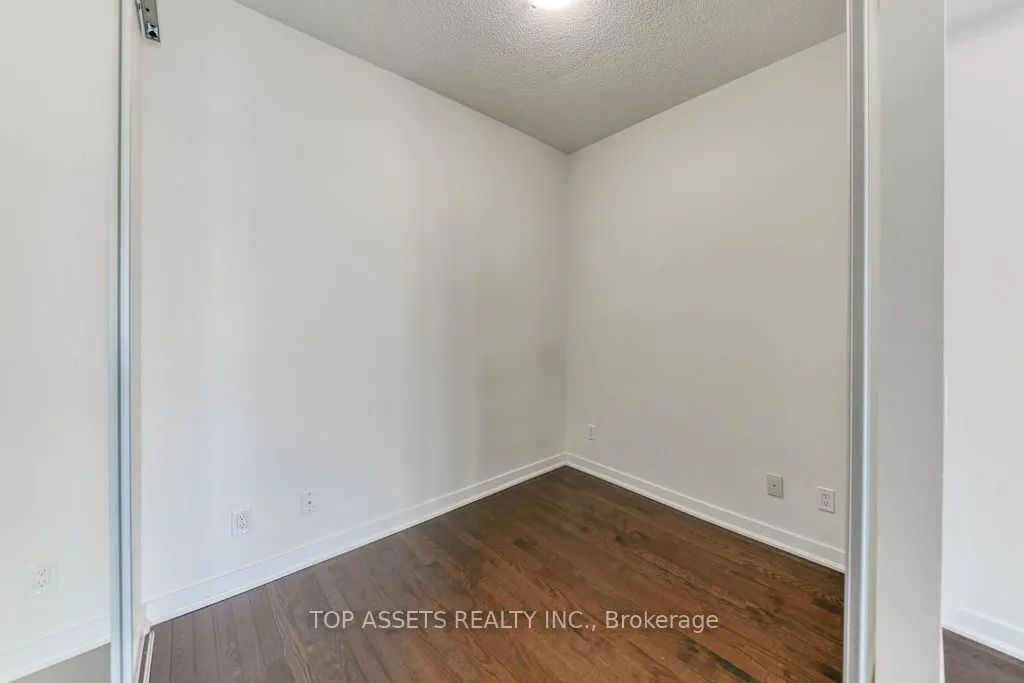 770 Bay Street, #1613