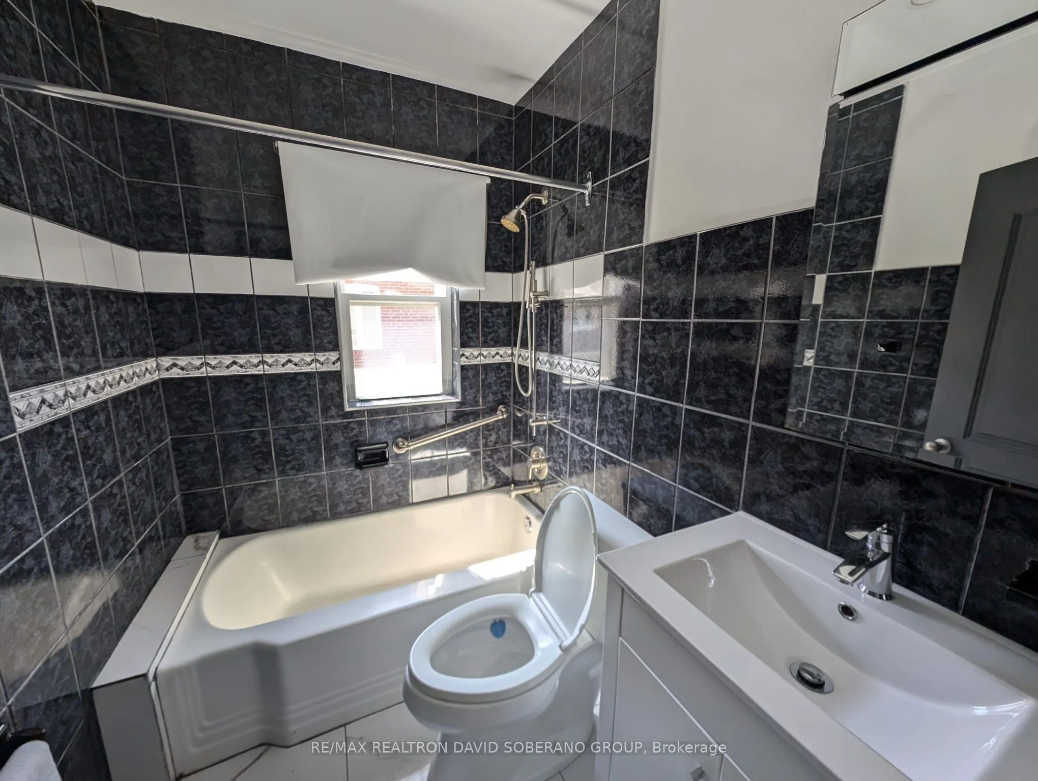 46 Cadillac Avenue, #MAIN FLOOR