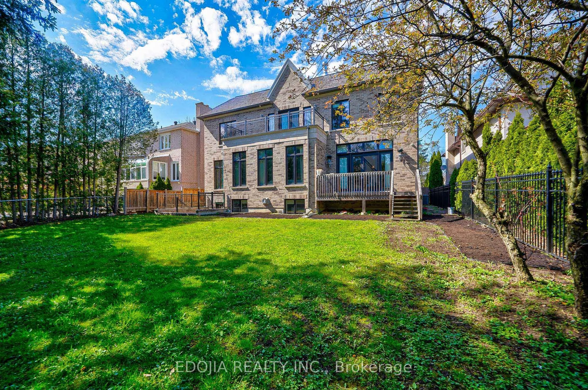 141 Highland Crescent