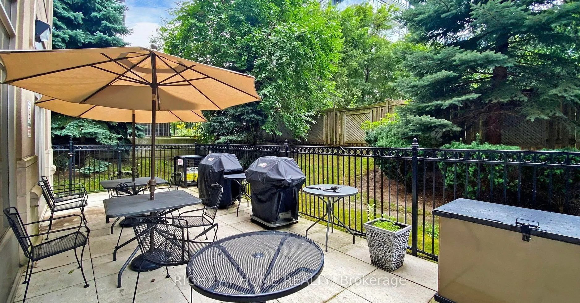 19 Barberry Place, #410