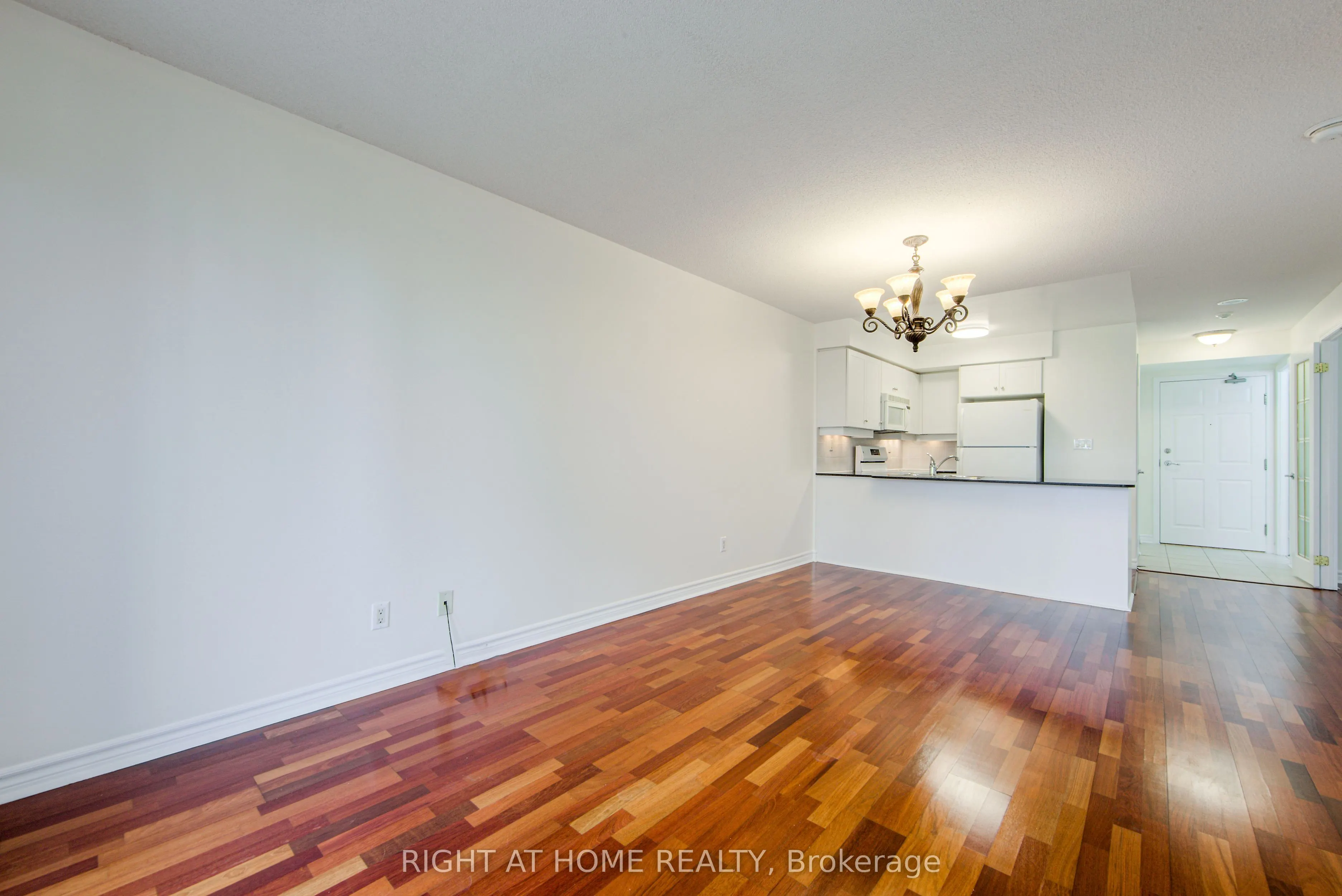 19 Barberry Place, #410