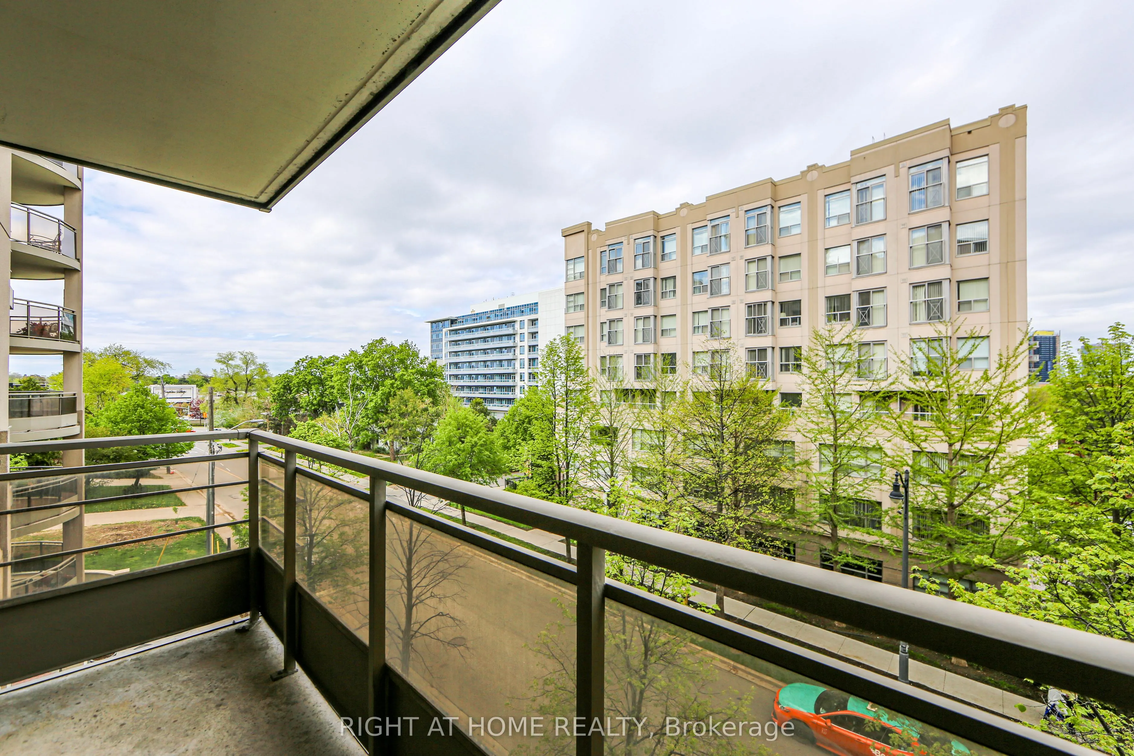 19 Barberry Place, #410