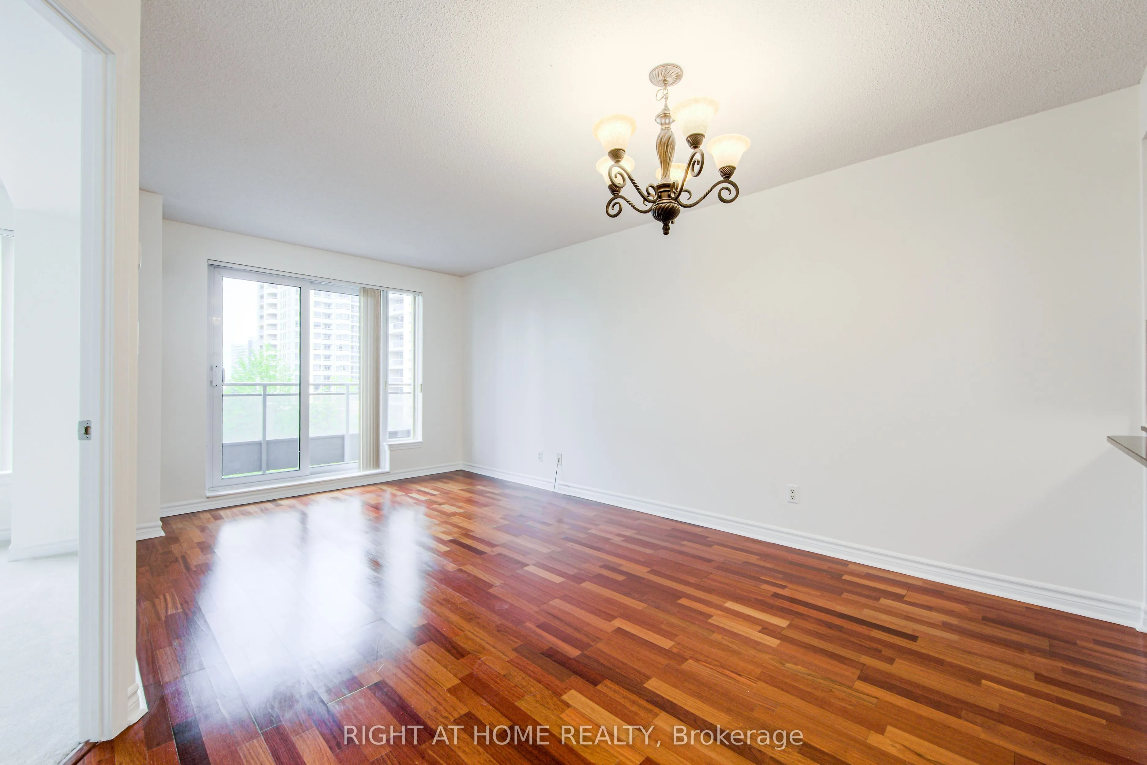 19 Barberry Place, #410