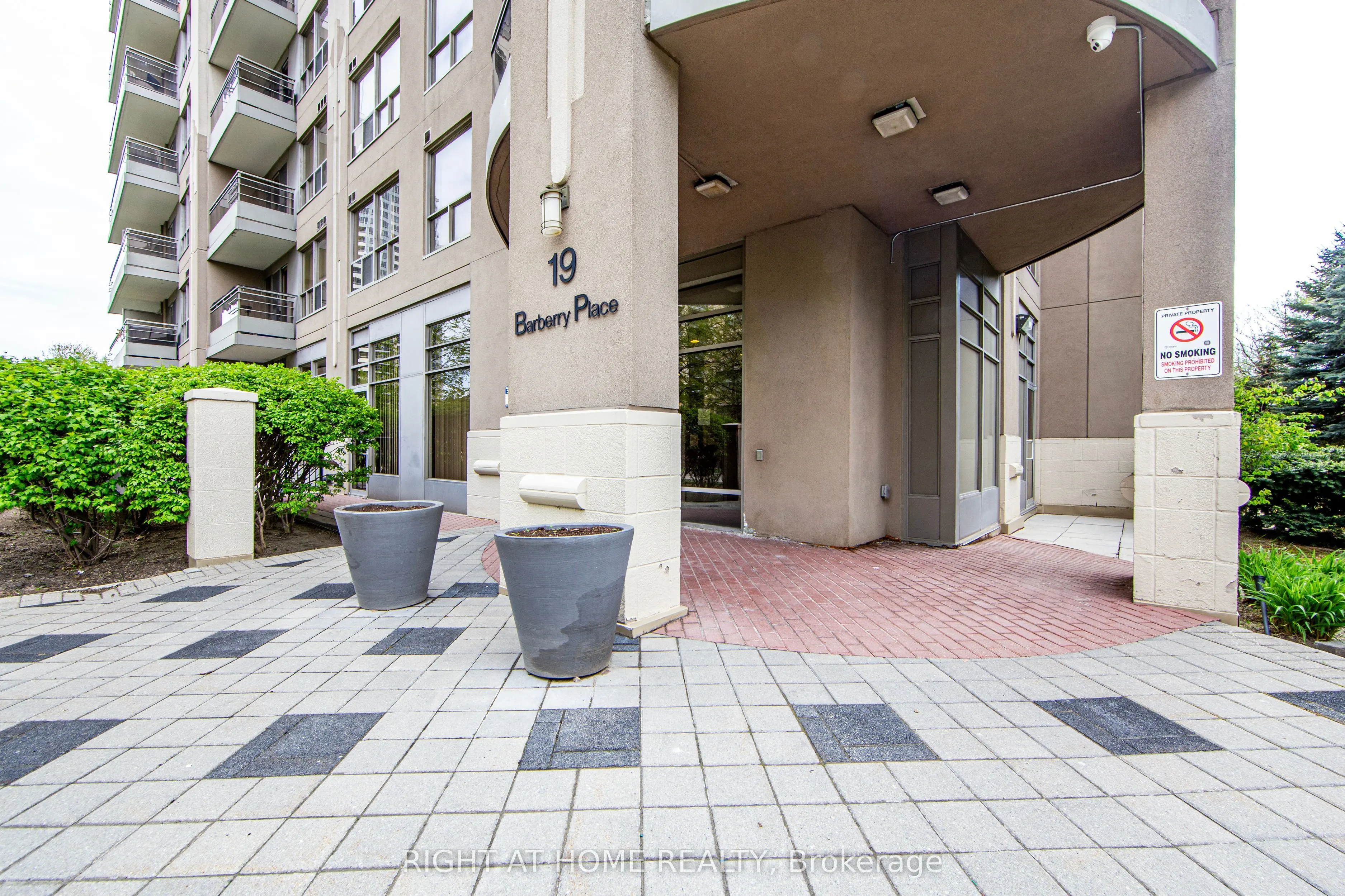19 Barberry Place, #410