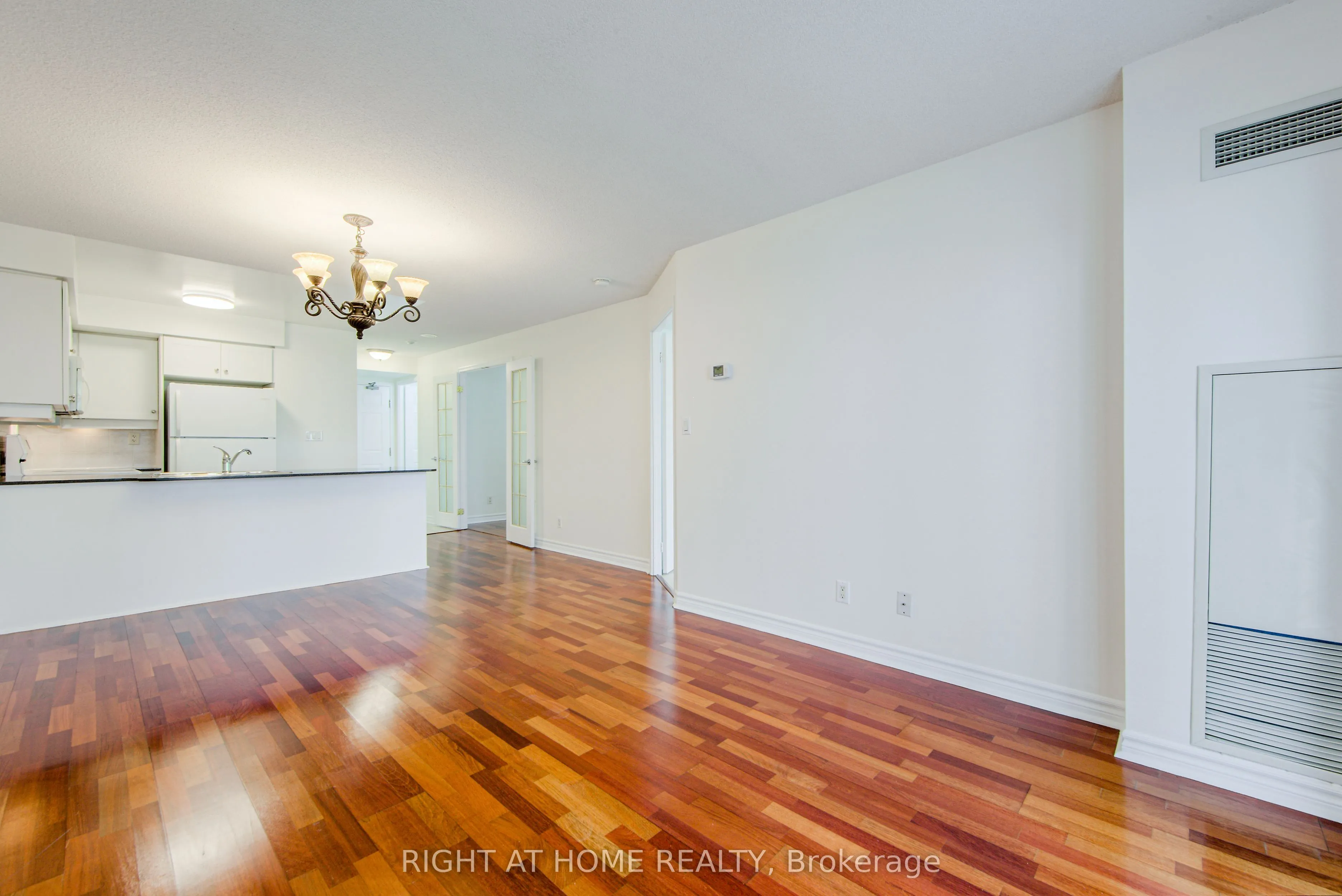 19 Barberry Place, #410