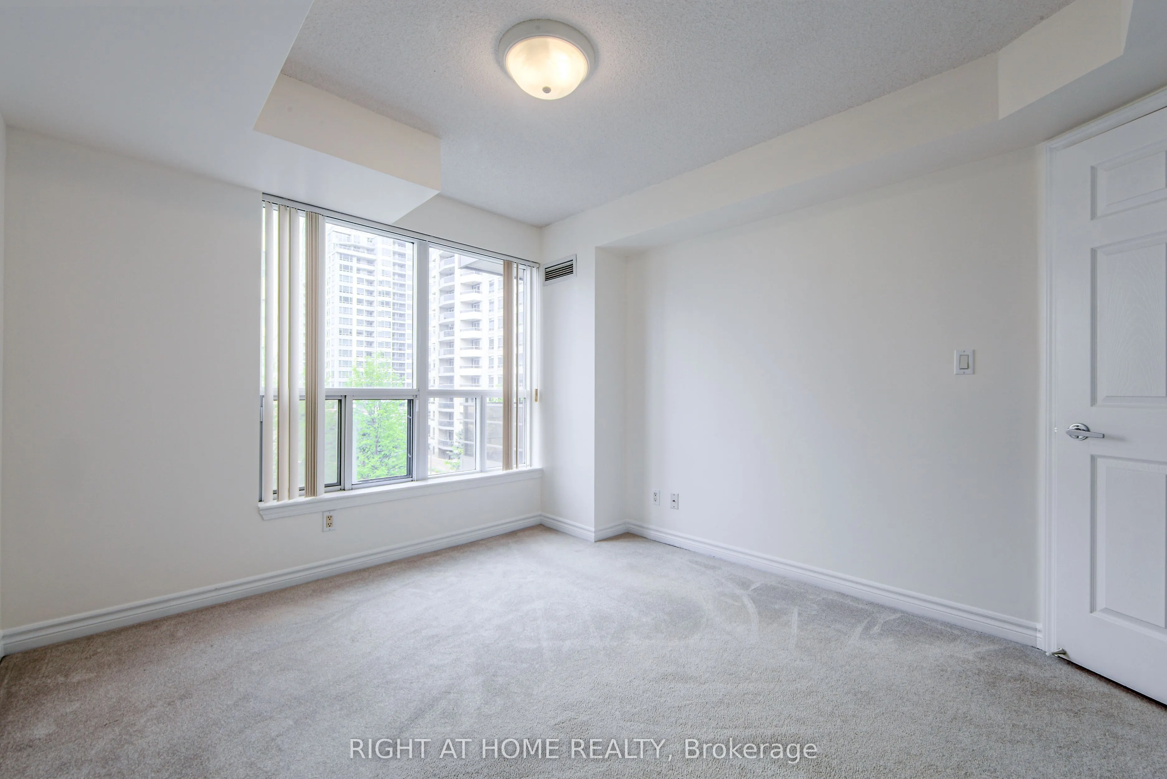 19 Barberry Place, #410
