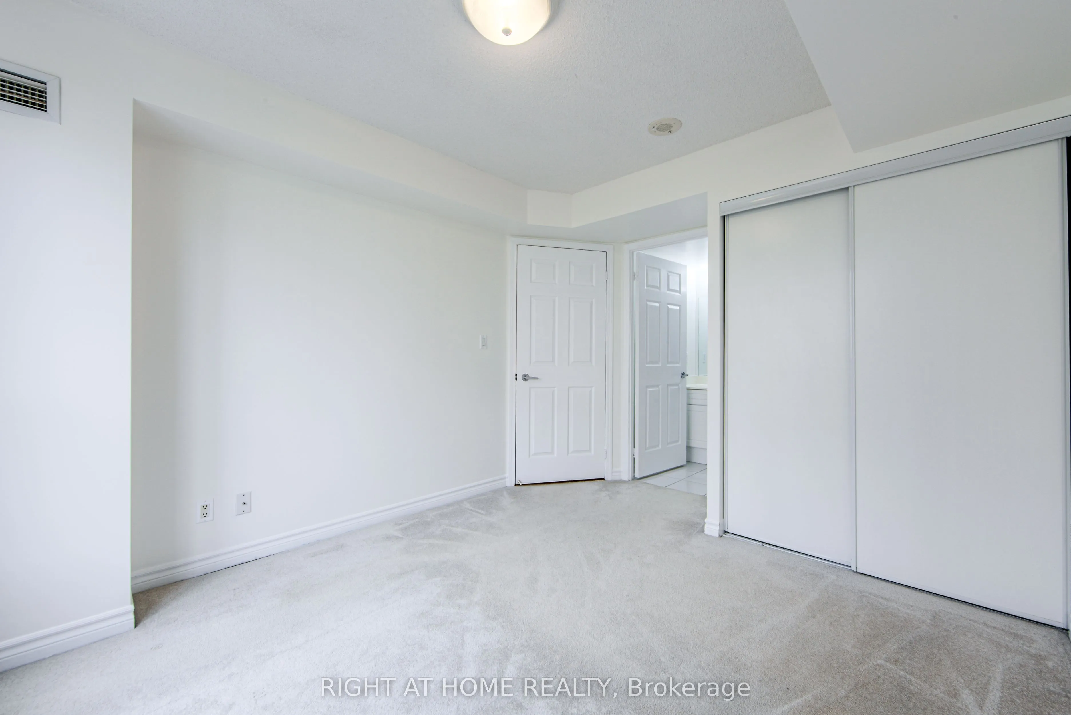 19 Barberry Place, #410