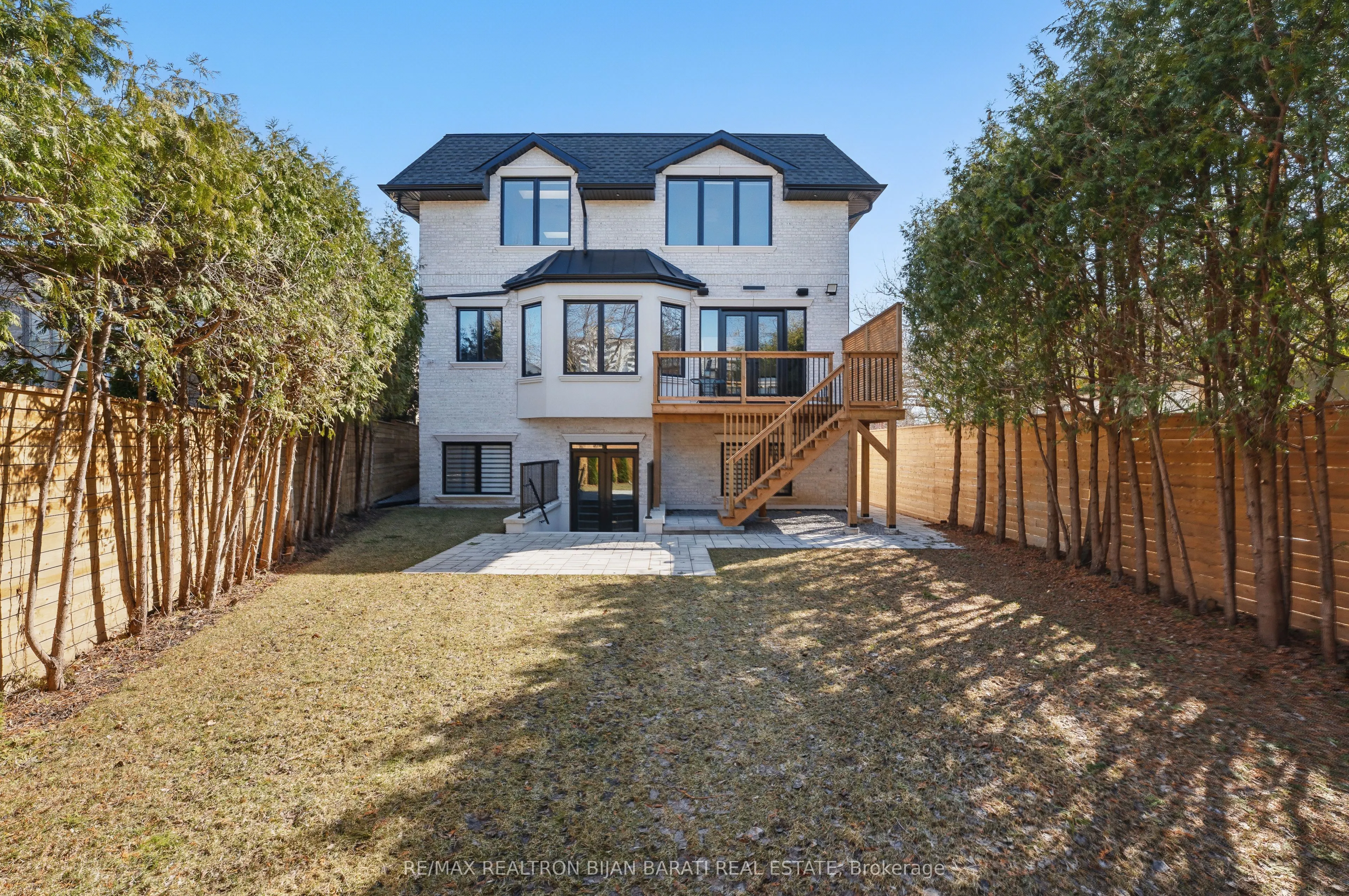 20 Tobruk Crescent