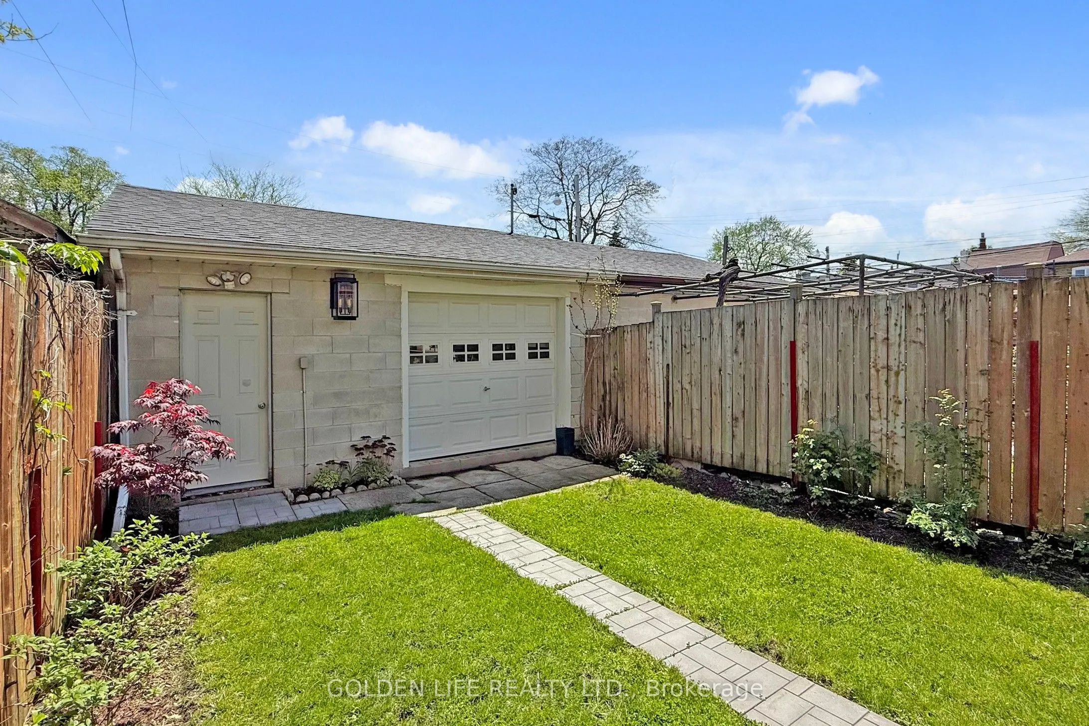 9 Cobourg Avenue
