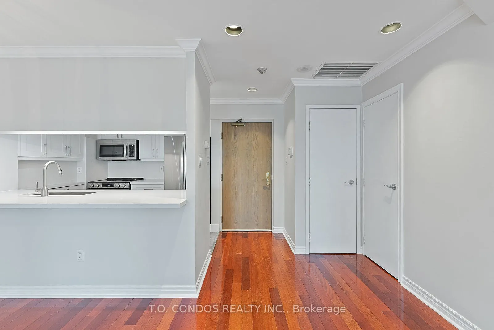 1001 Bay Street, #PH05