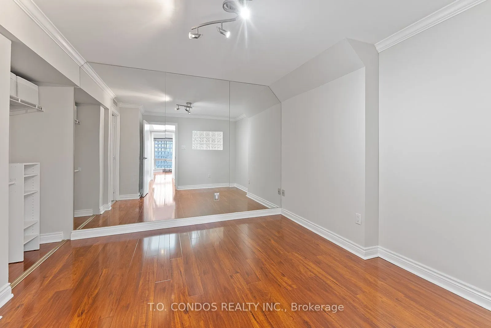 1001 Bay Street, #PH05