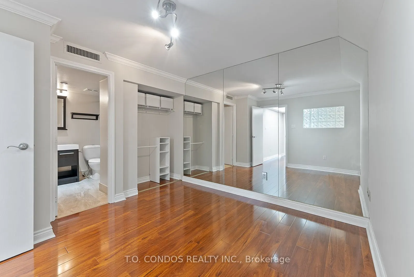 1001 Bay Street, #PH05