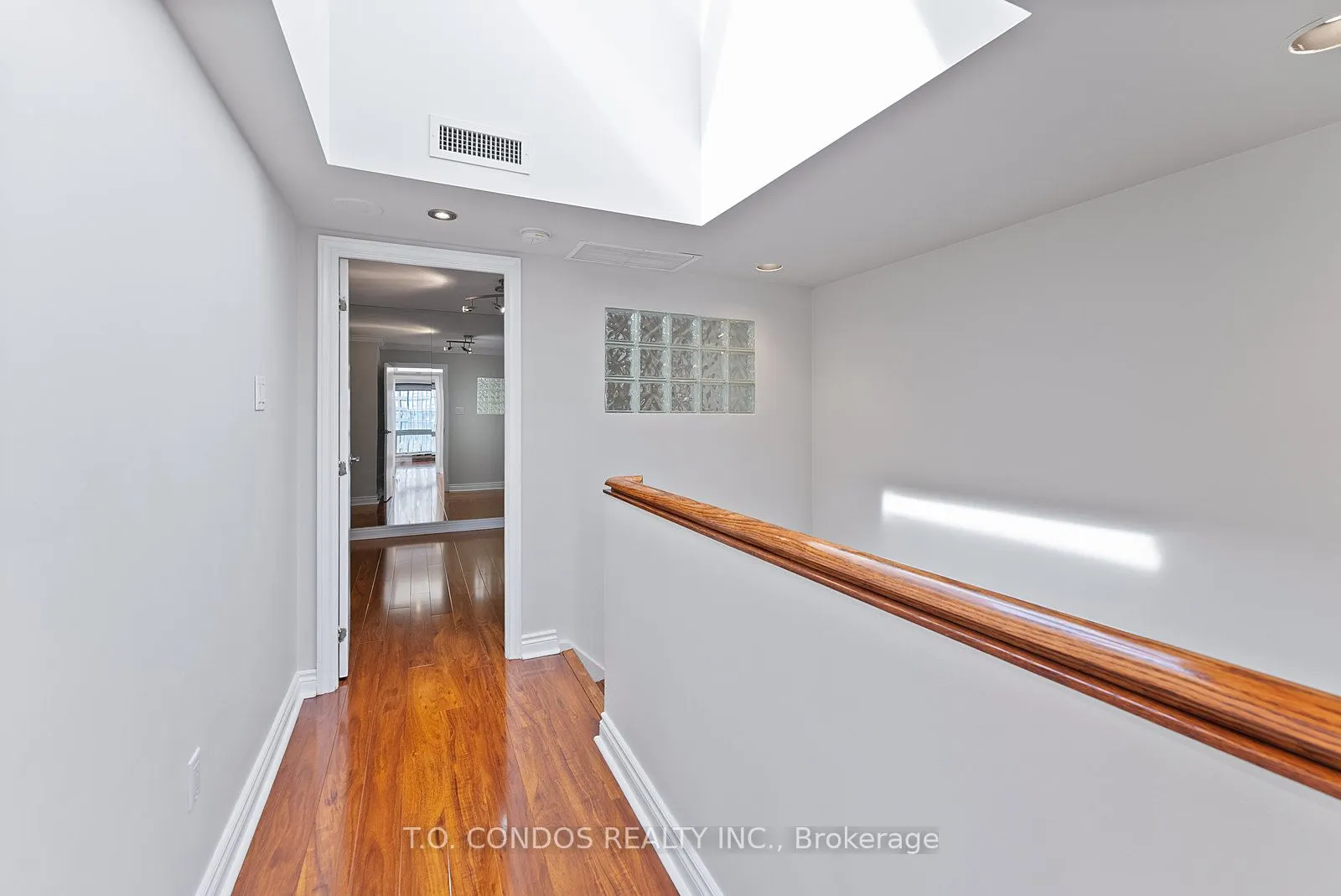 1001 Bay Street, #PH05