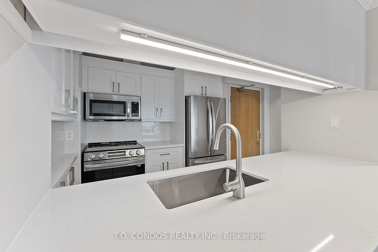 1001 Bay Street, #PH05