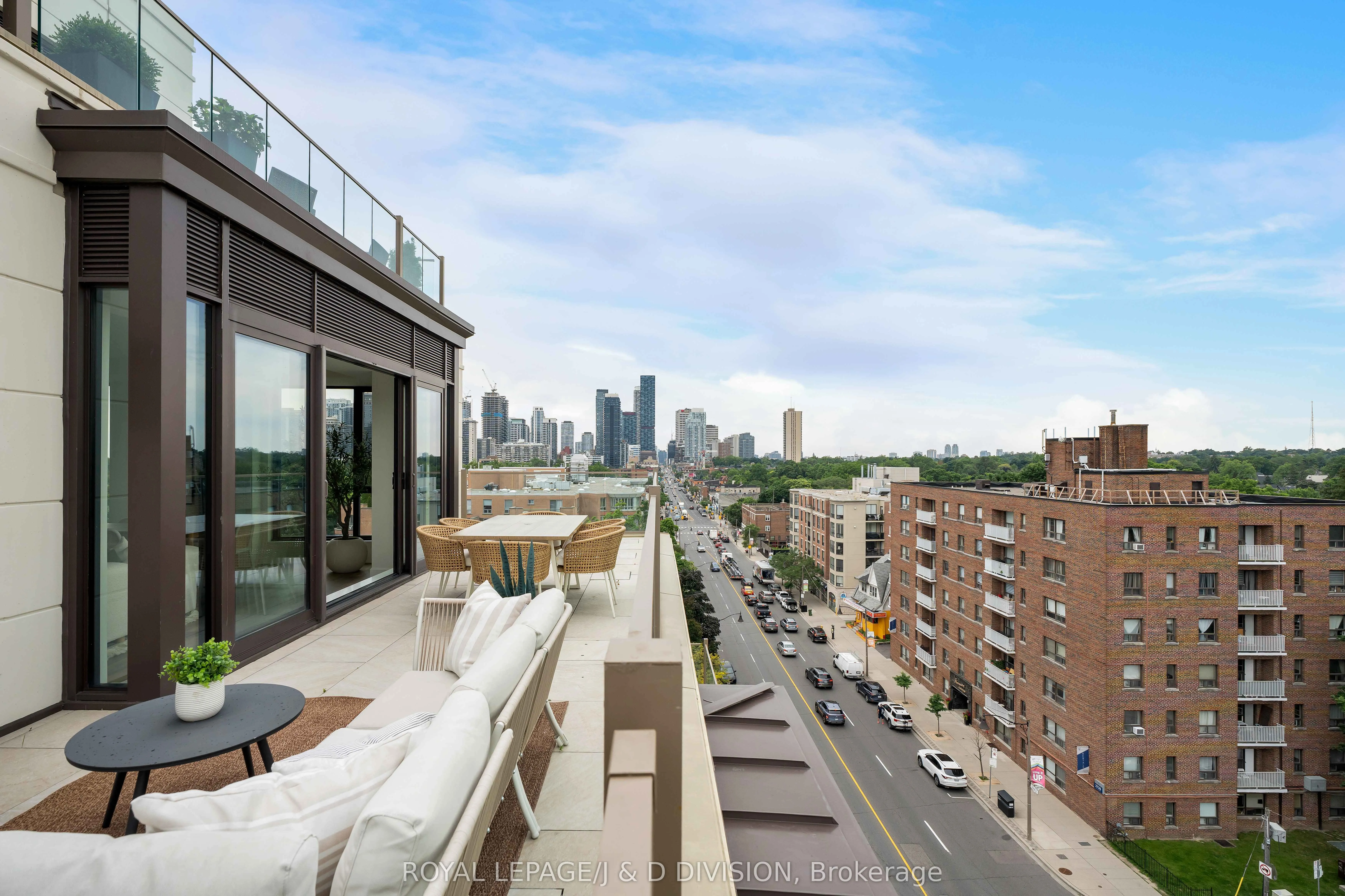 1 Strathgowan Avenue, #801