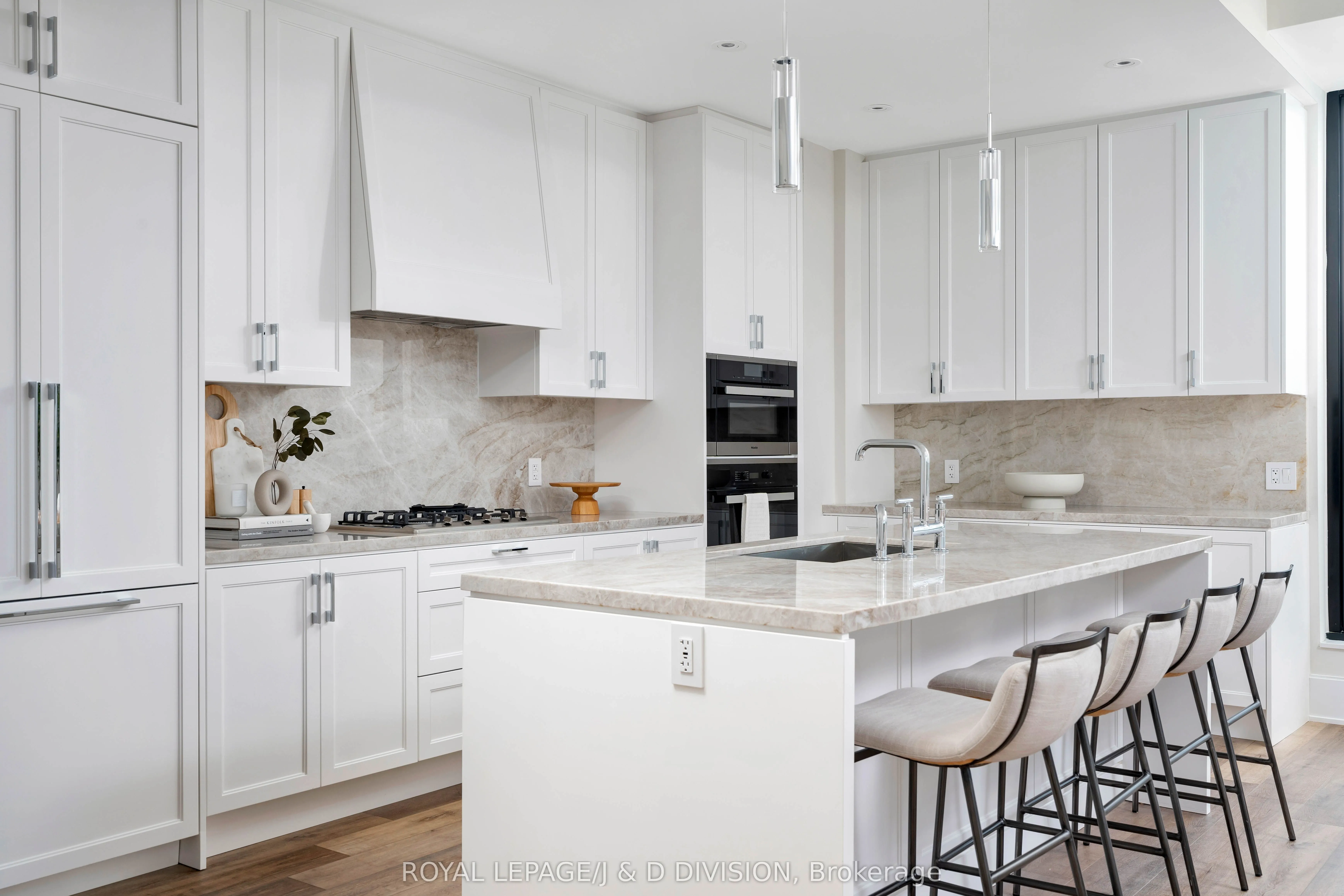 1 Strathgowan Avenue, #801