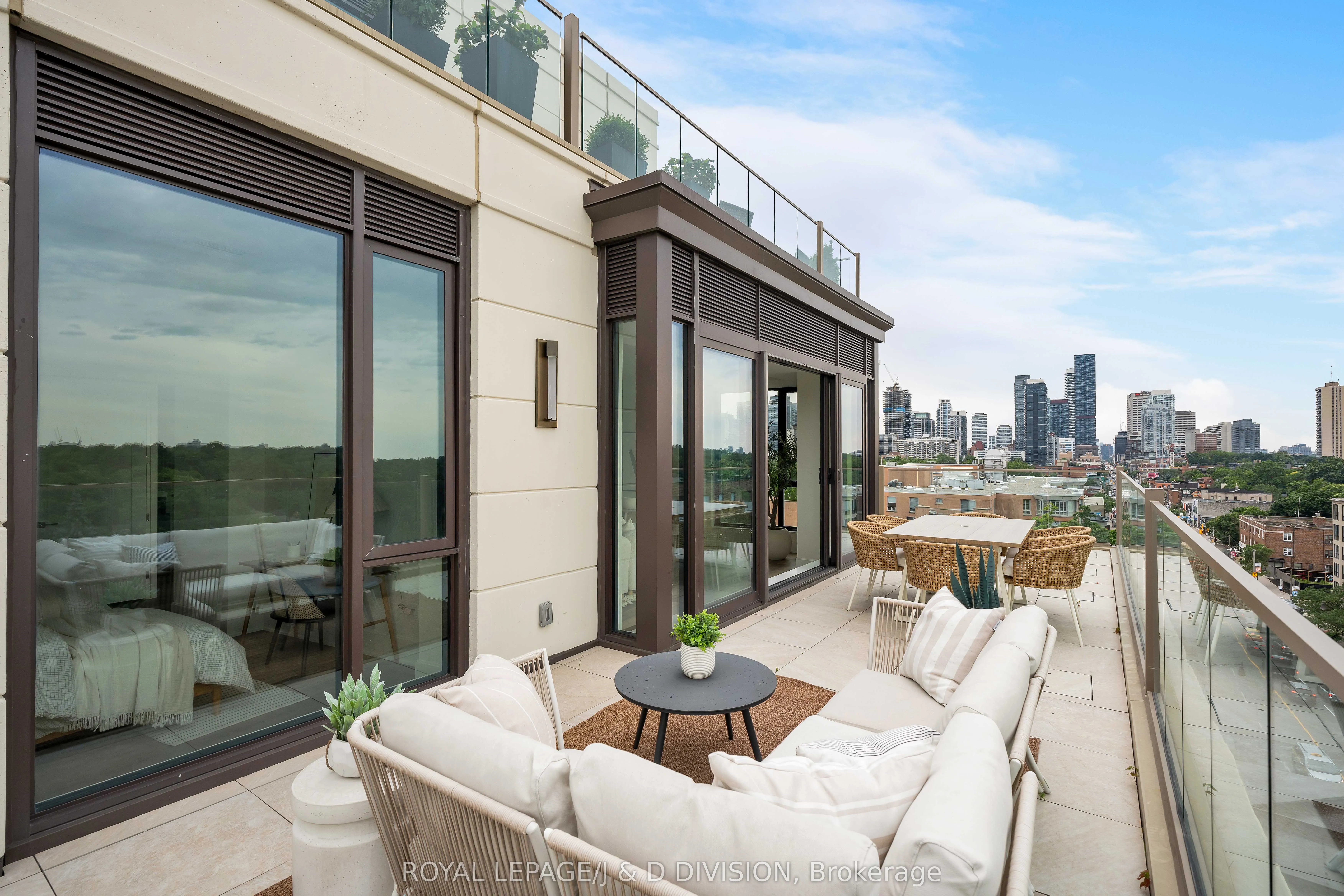 1 Strathgowan Avenue, #801