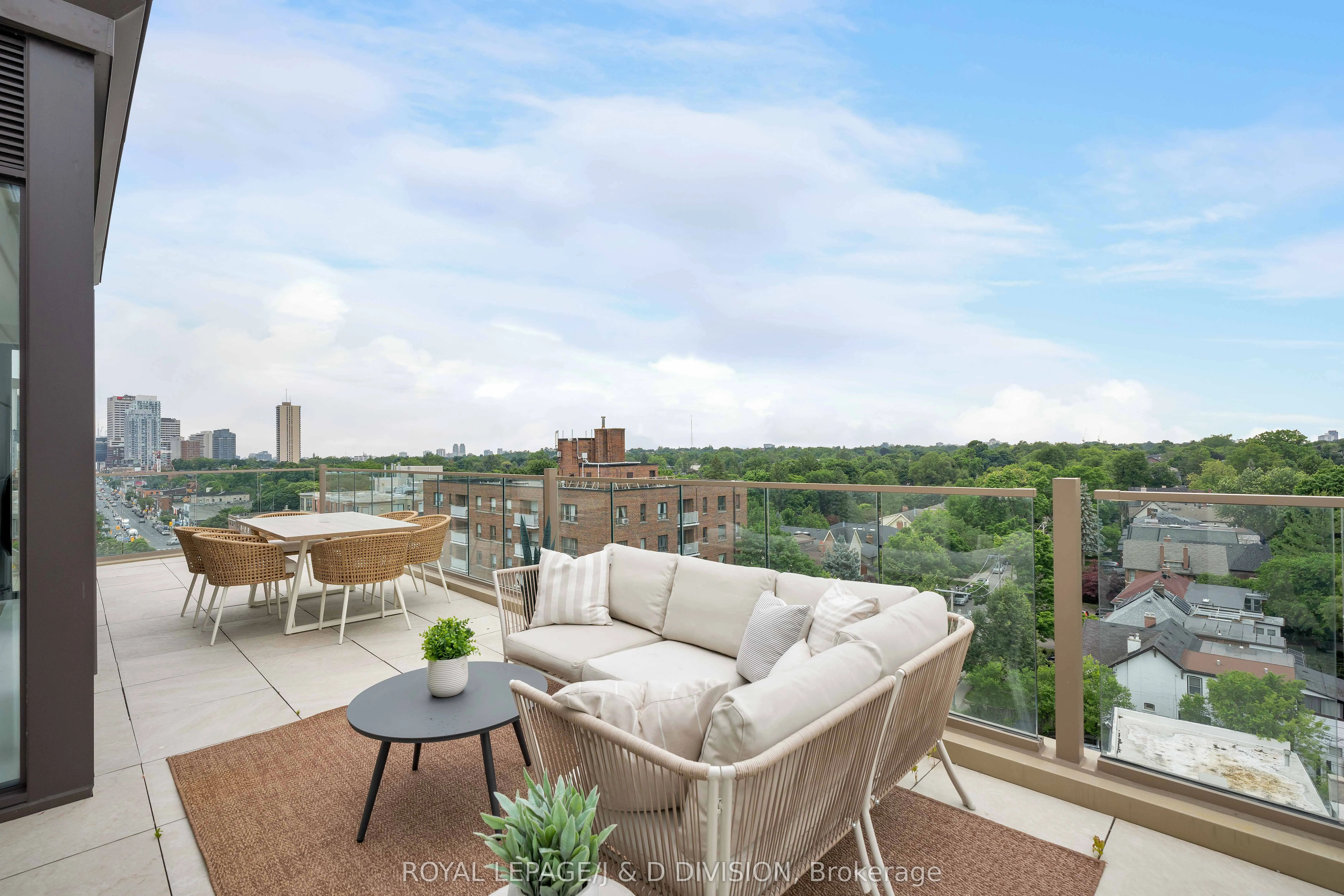 1 Strathgowan Avenue, #801