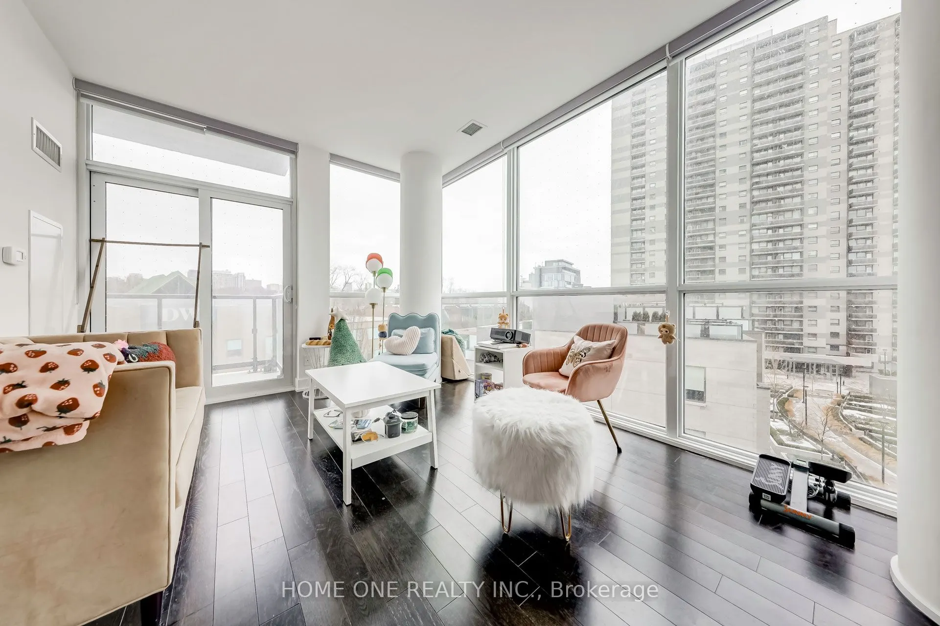 181 Bedford Road, #404