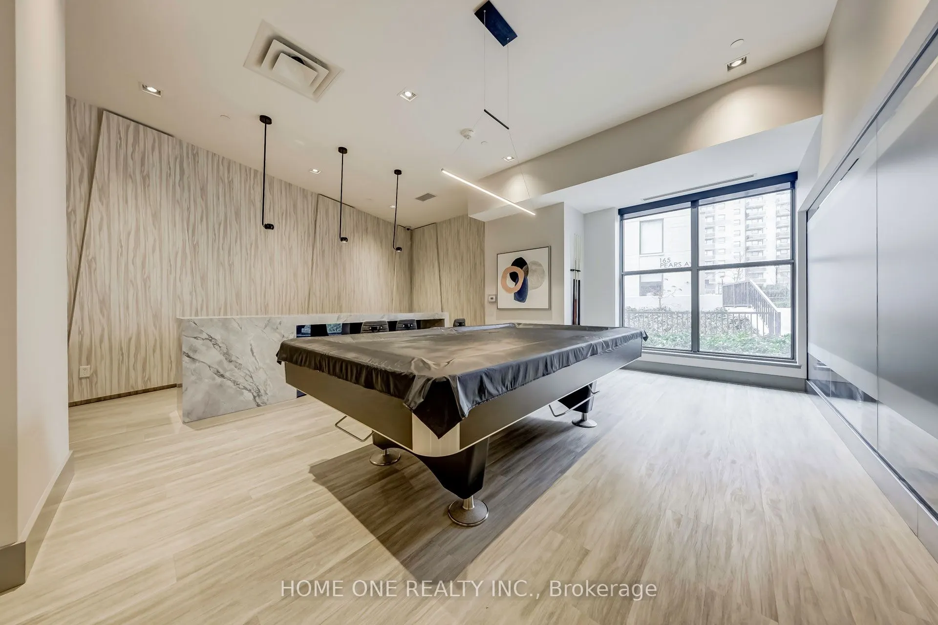181 Bedford Road, #404
