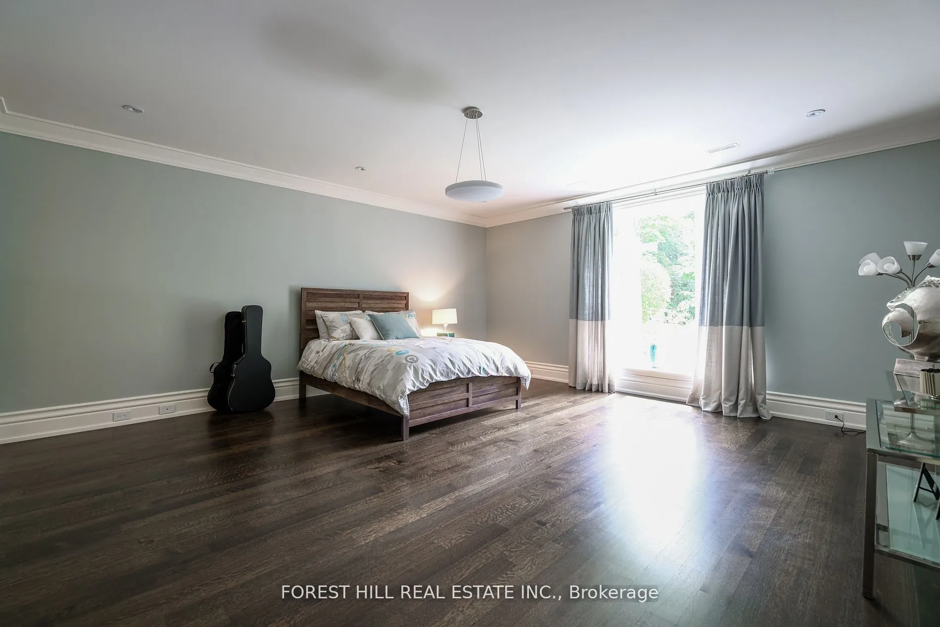 101 Forest Heights Boulevard