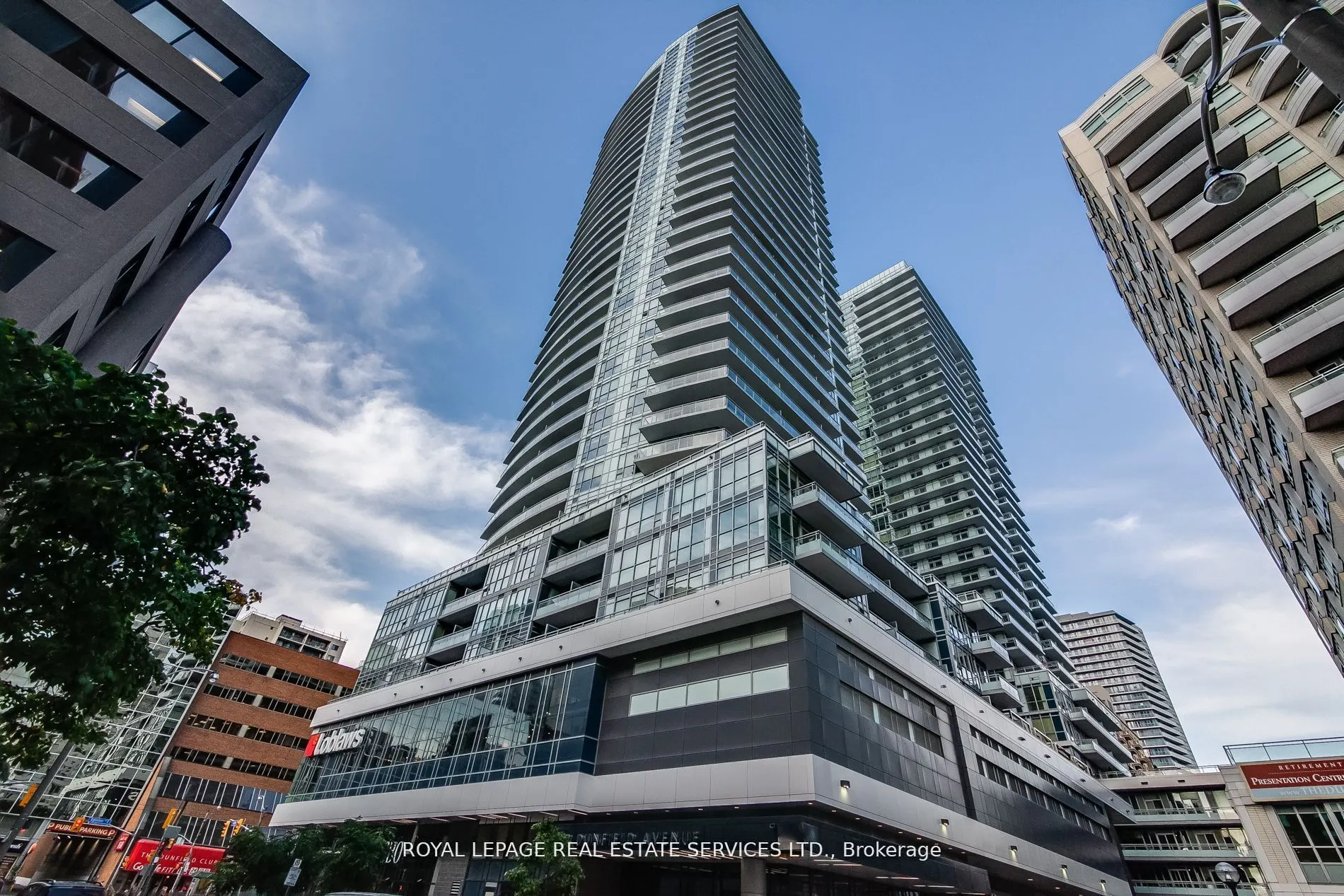 89 Dunfield Avenue, #727