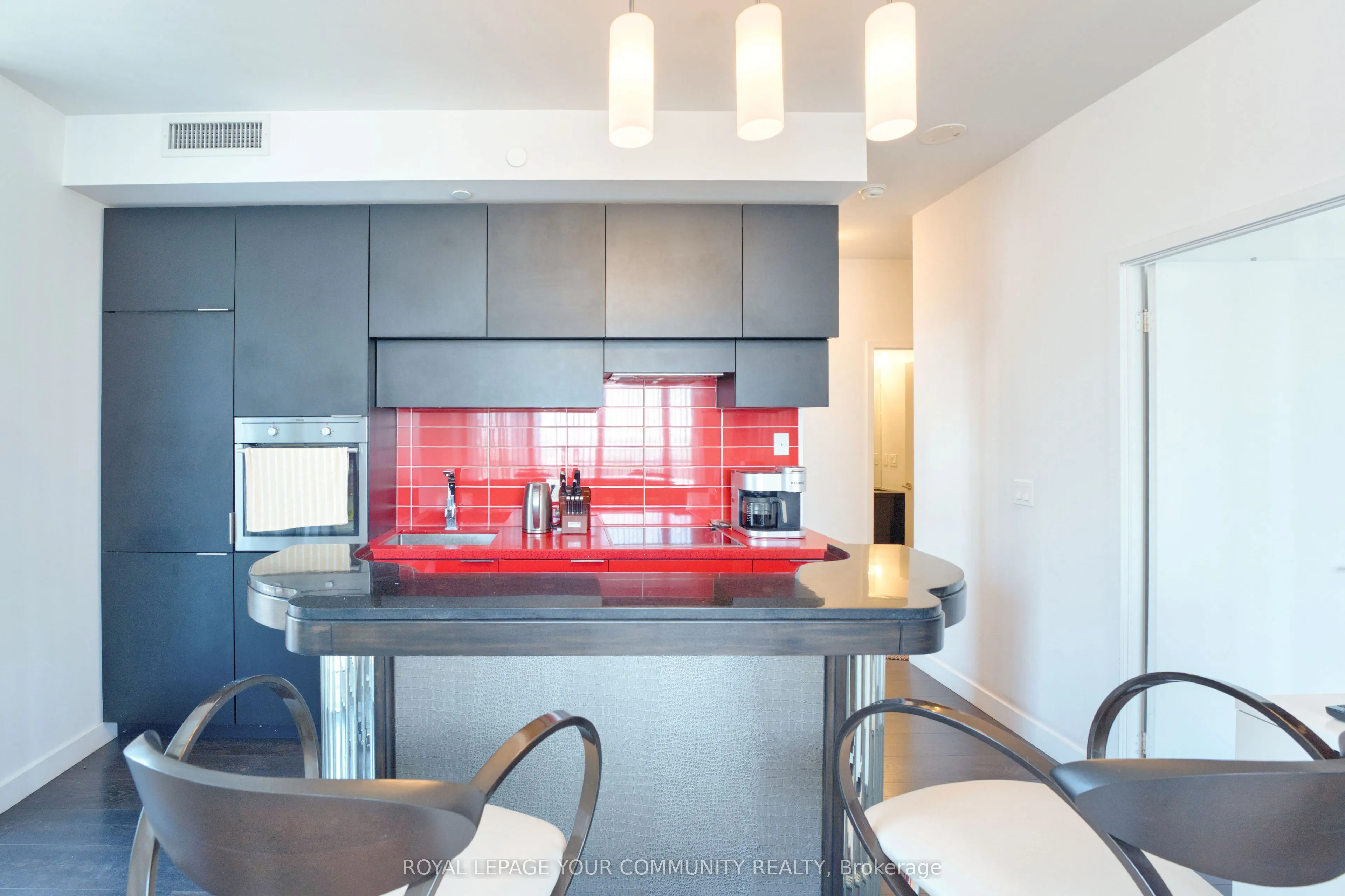 8 Eglinton Avenue E, #1808