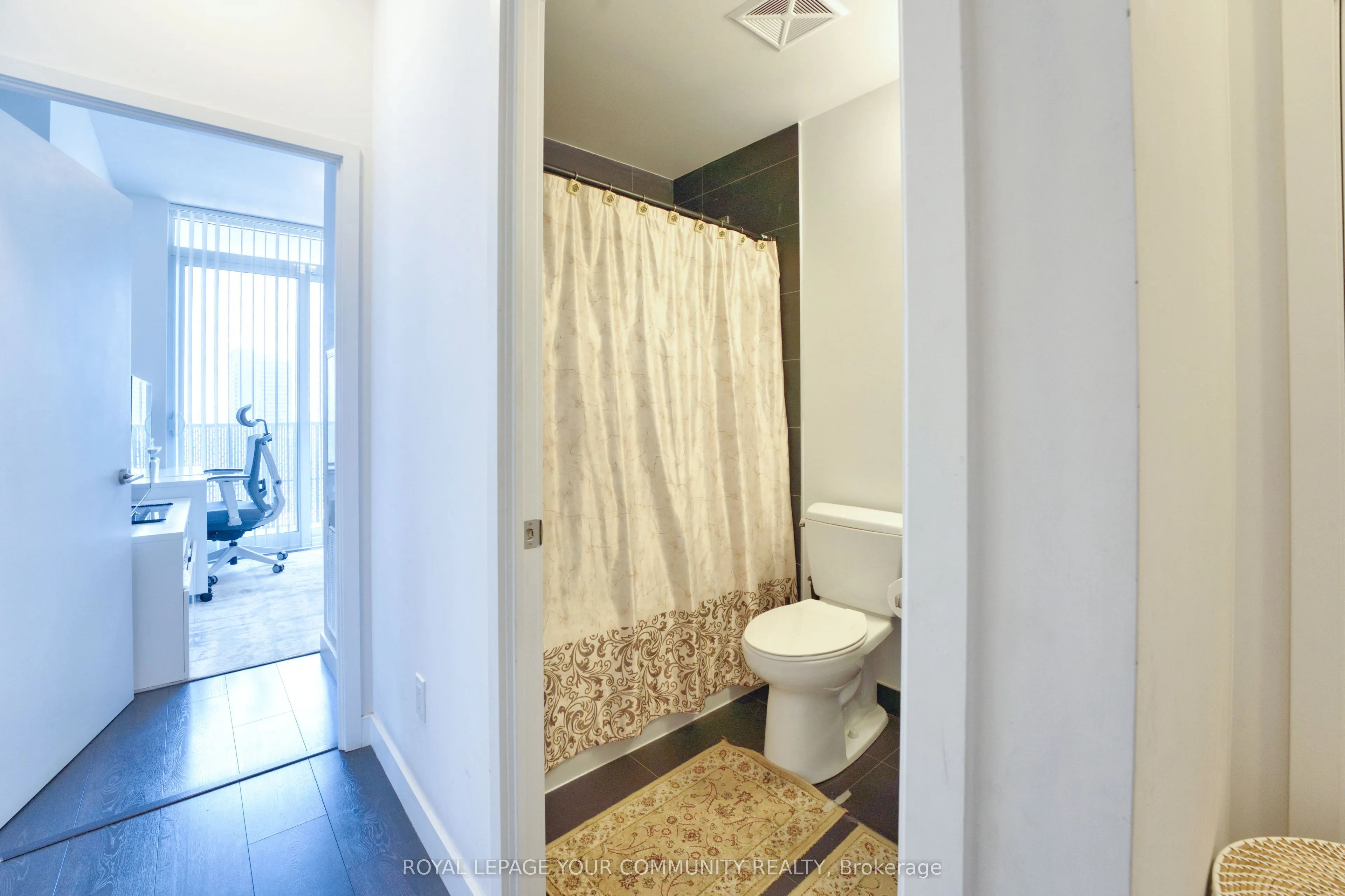 8 Eglinton Avenue E, #1808