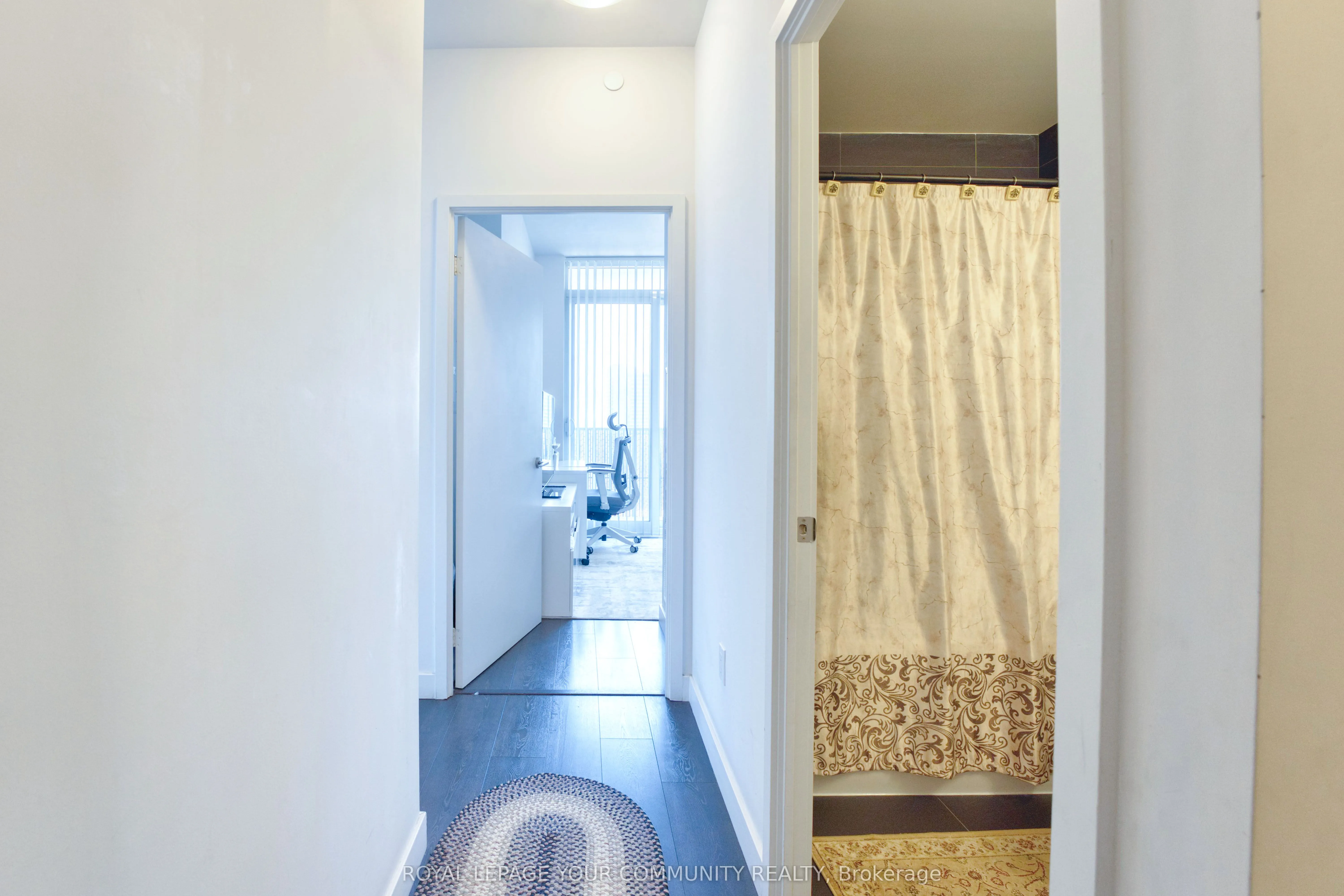 8 Eglinton Avenue E, #1808
