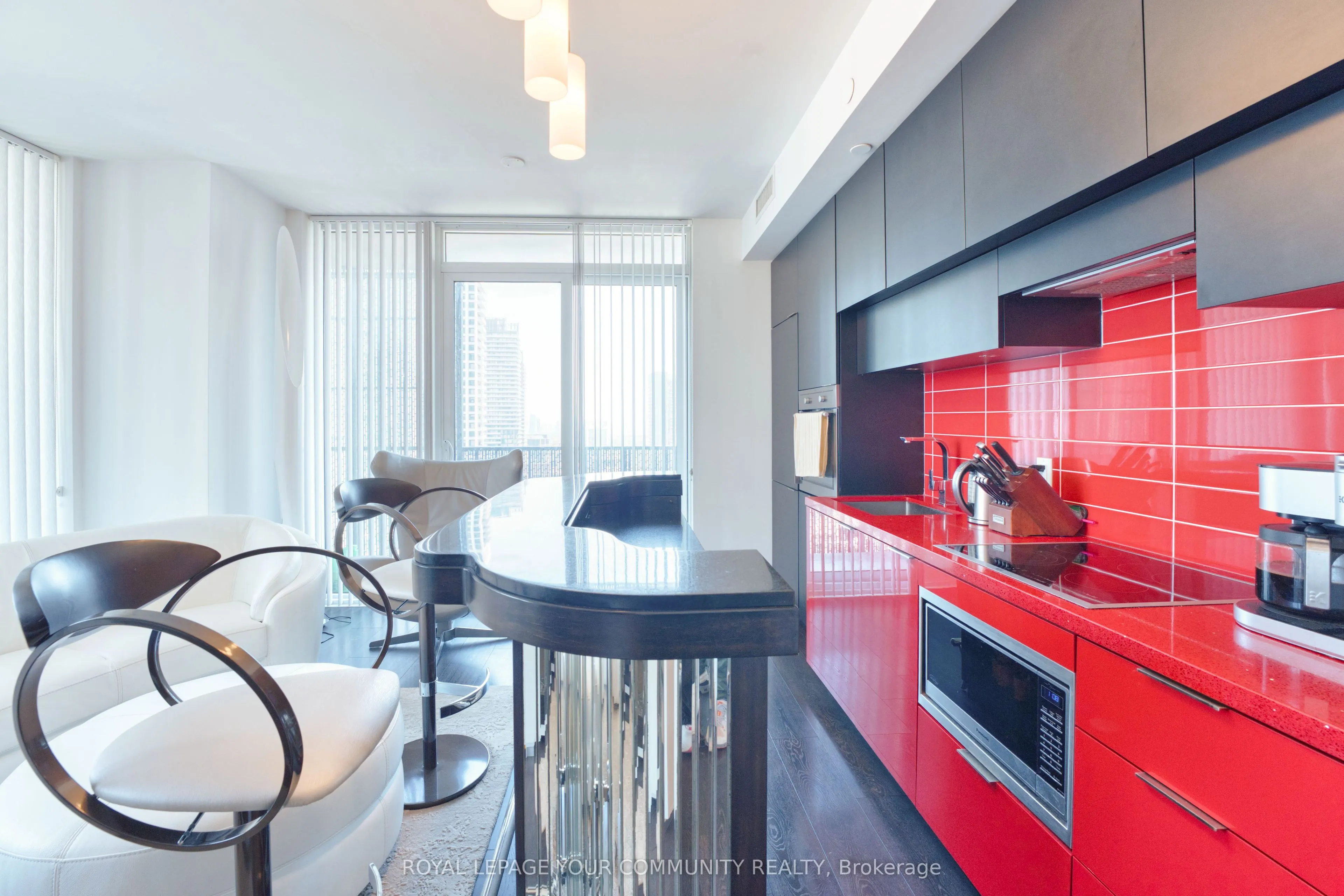 8 Eglinton Avenue E, #1808
