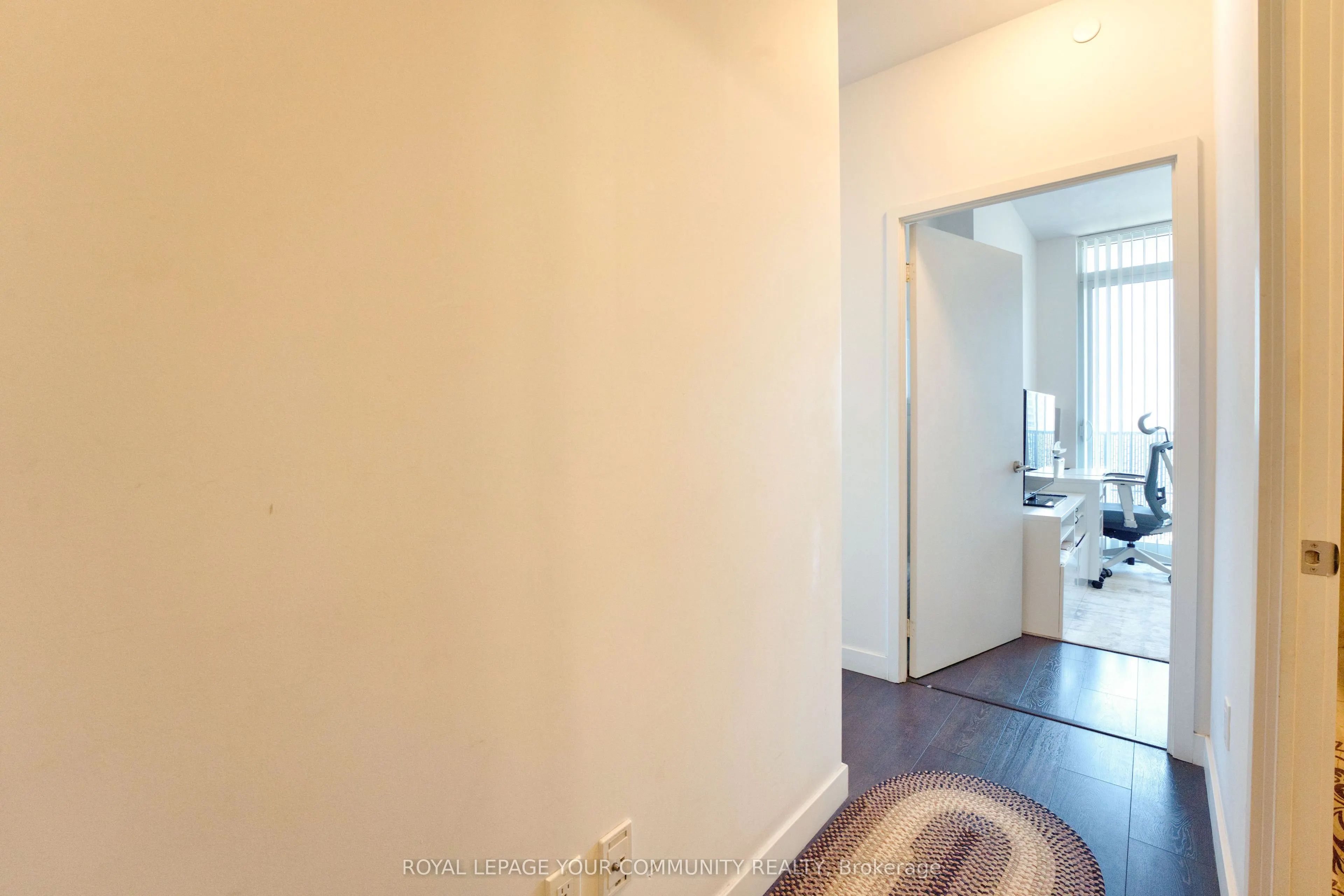 8 Eglinton Avenue E, #1808