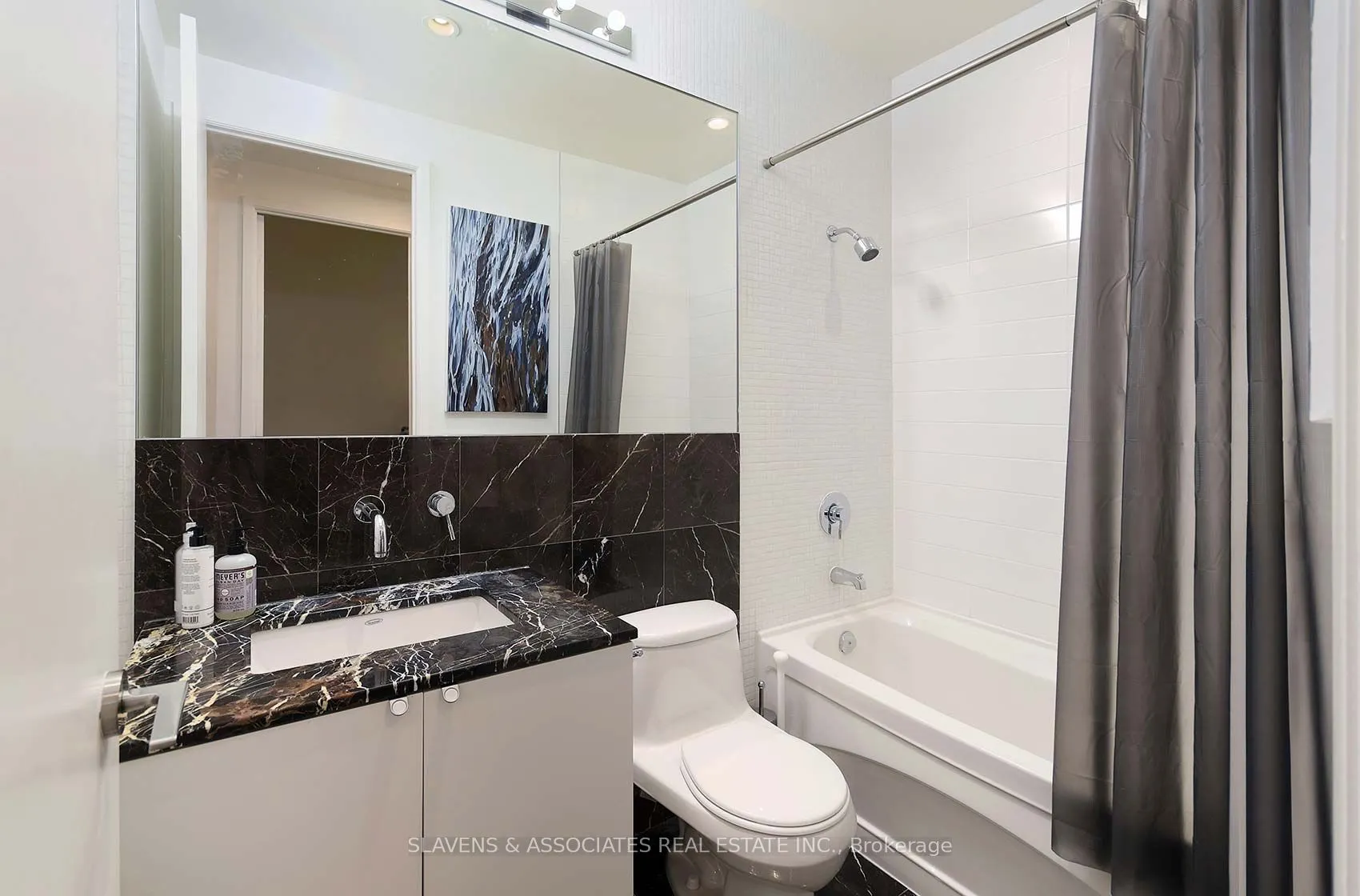 380 Macpherson Avenue, #408