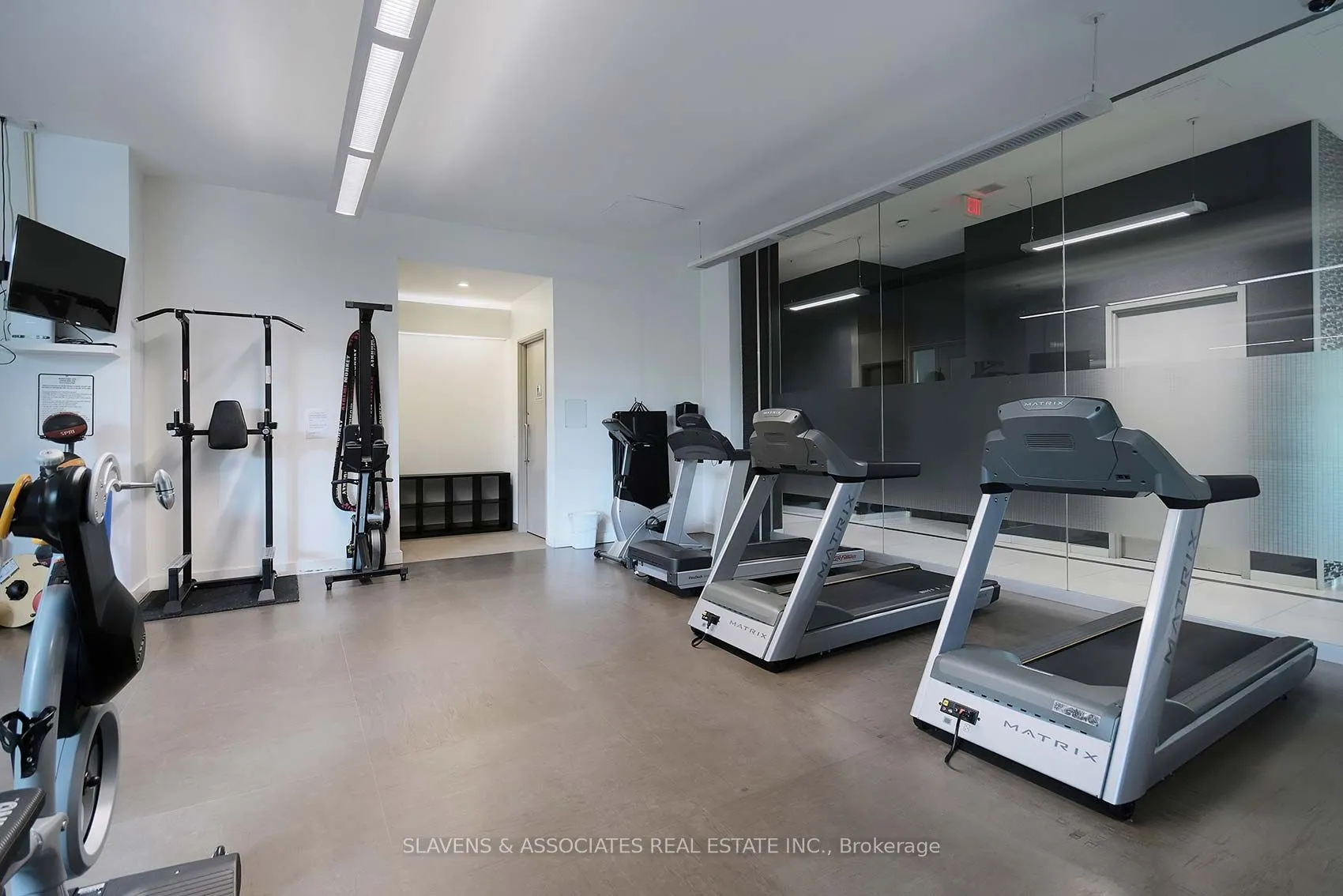 380 Macpherson Avenue, #408