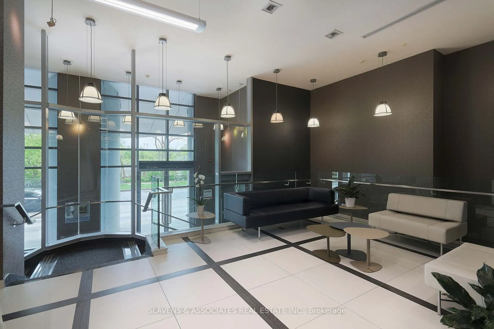 380 Macpherson Avenue, #408