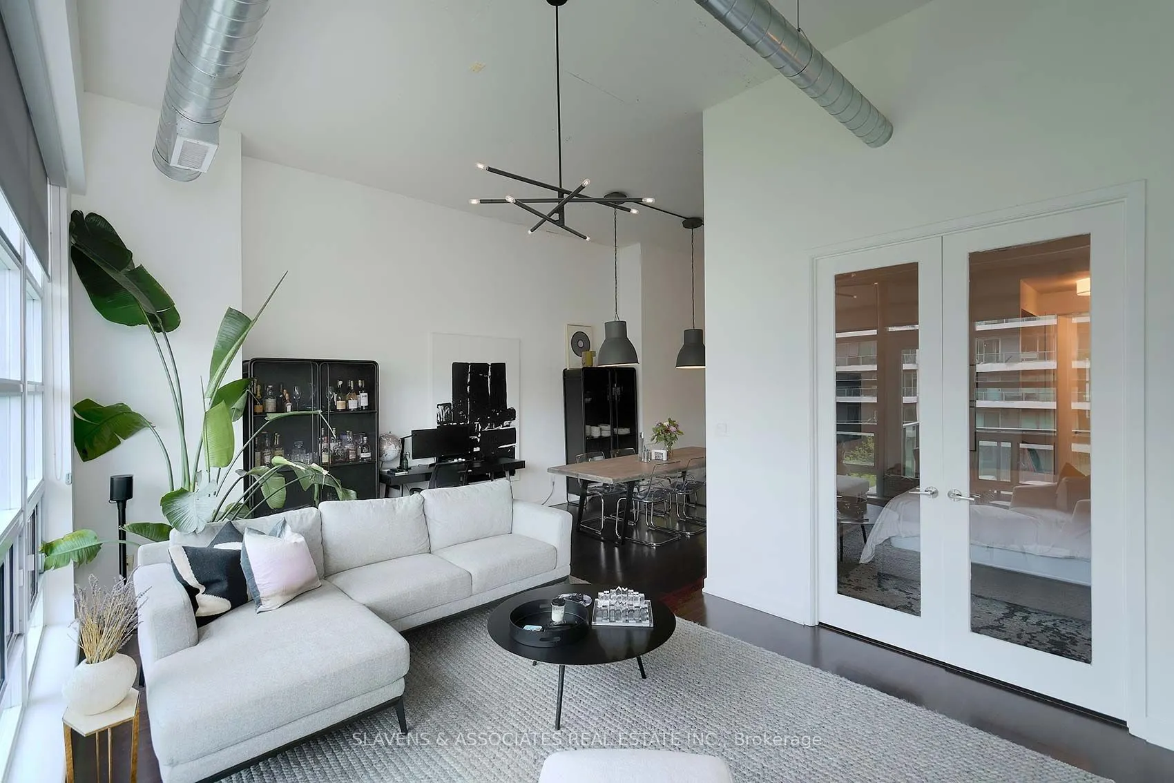 380 Macpherson Avenue, #408