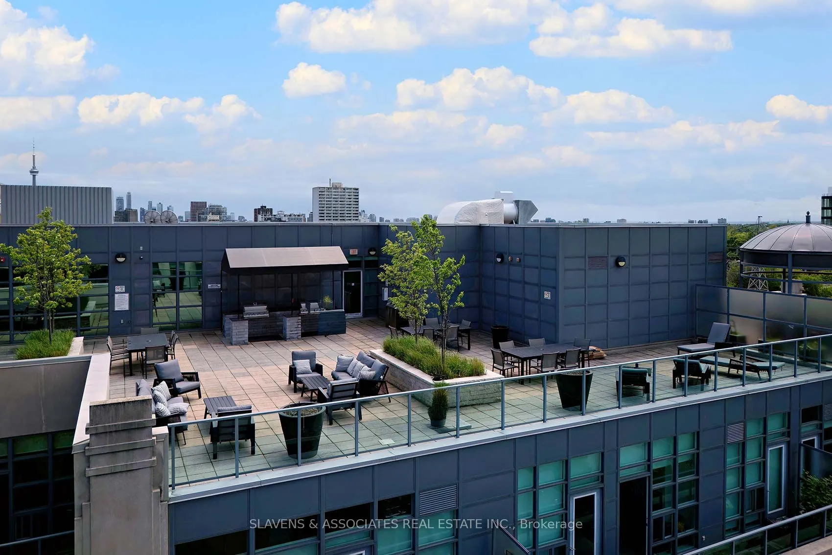 380 Macpherson Avenue, #408