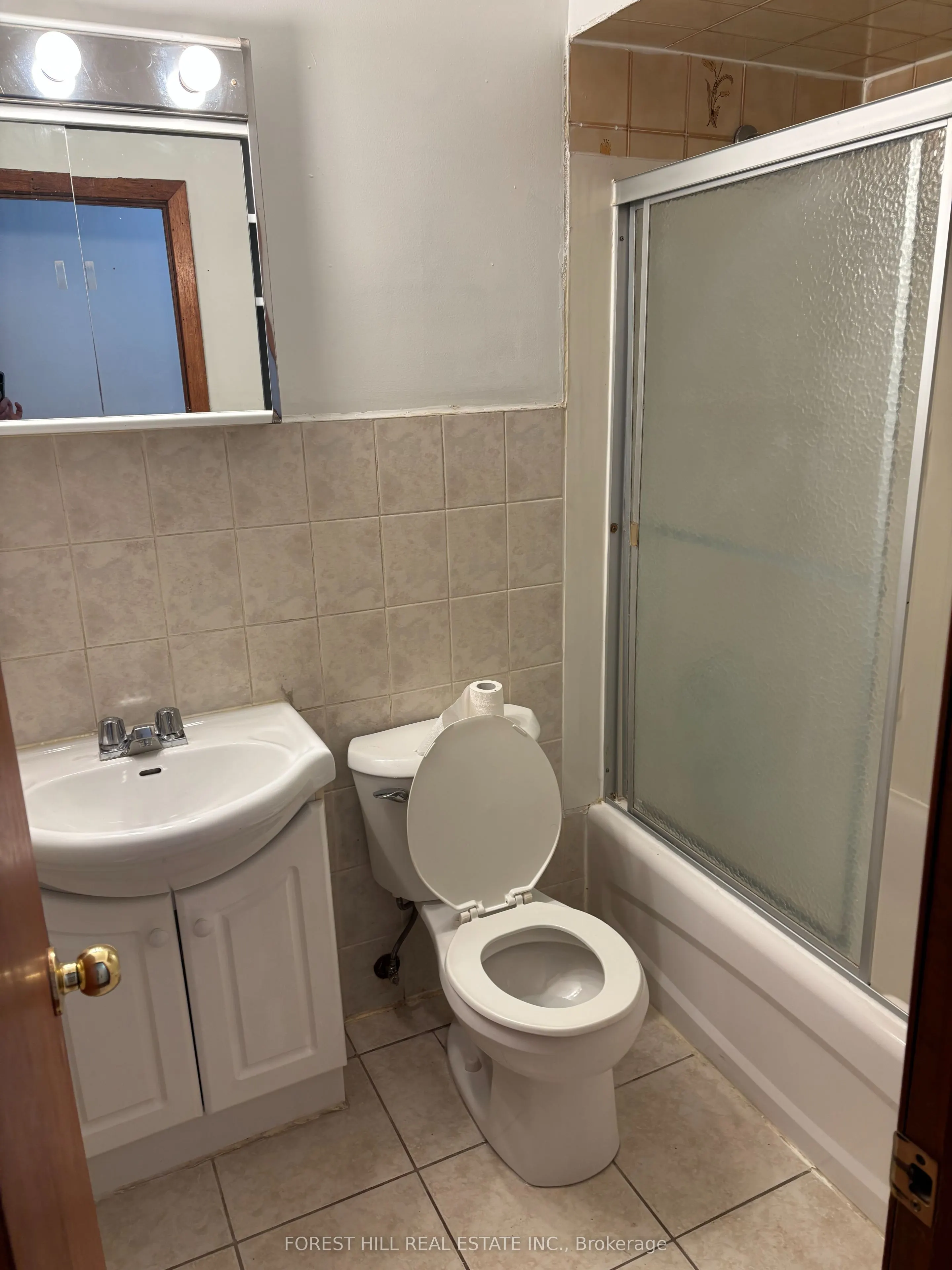 123 Ossington Avenue, #2
