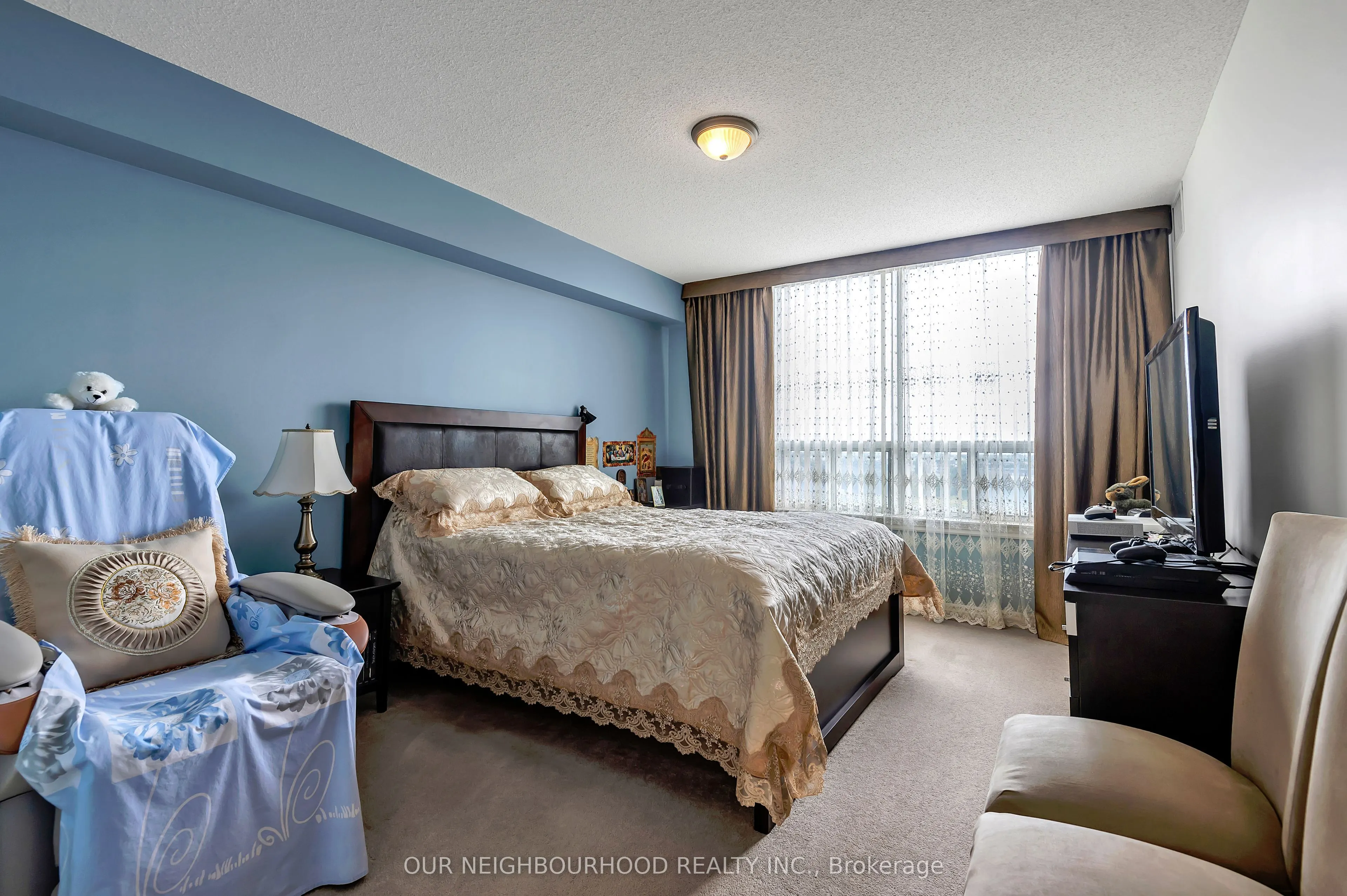 1720 Eglinton Avenue E, #813