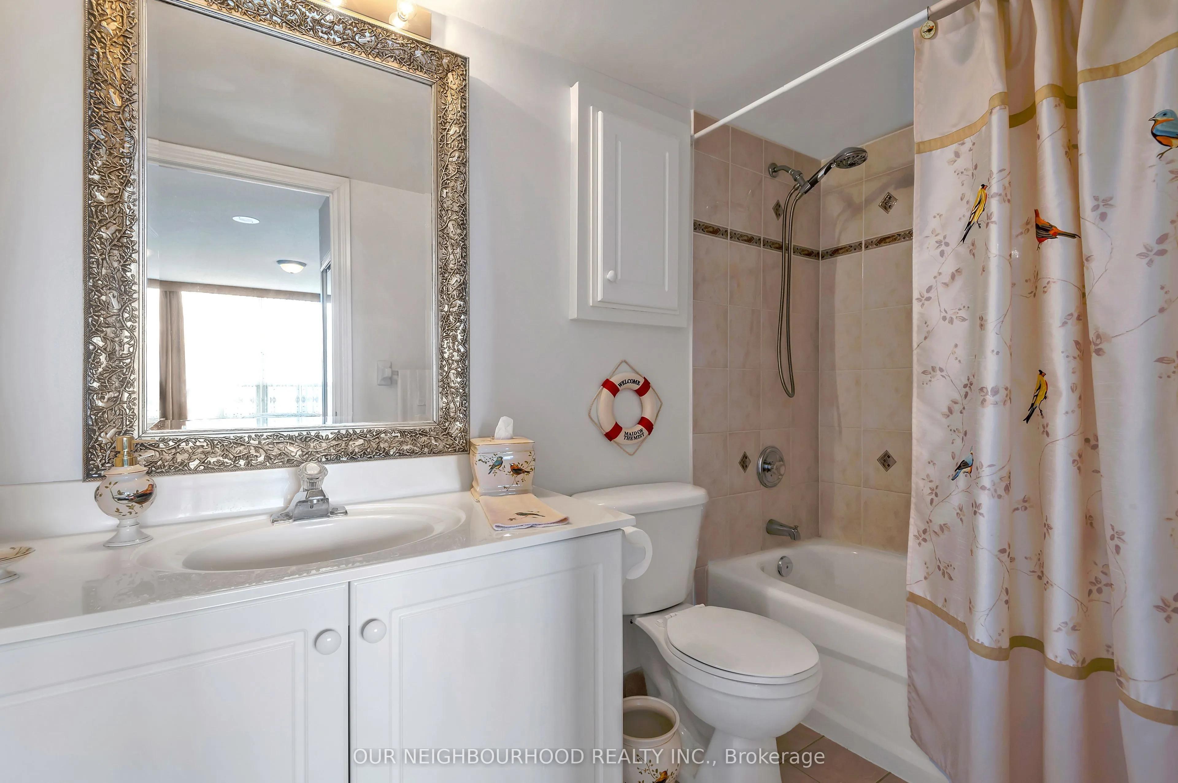 1720 Eglinton Avenue E, #813